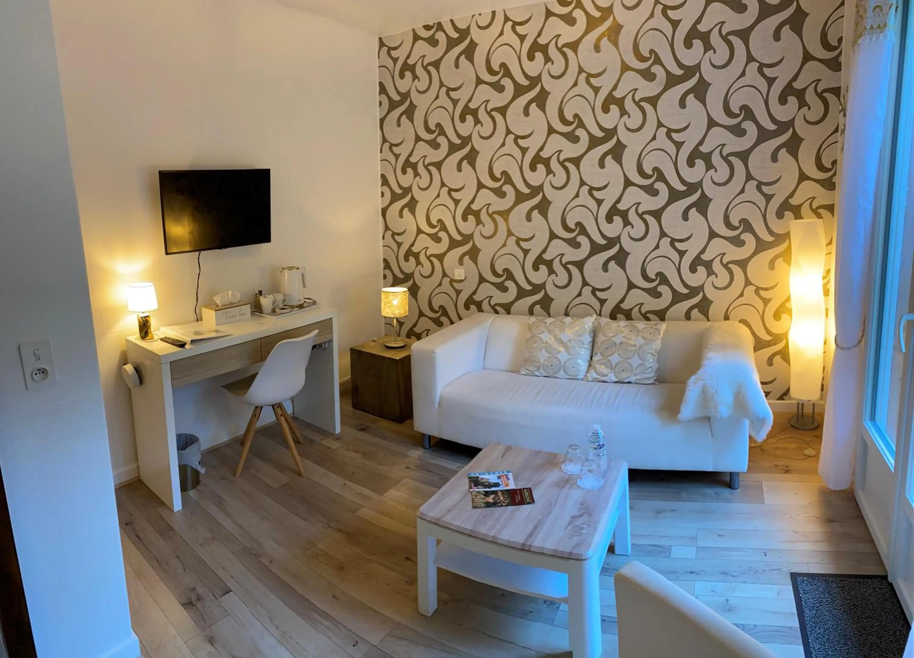 TV and multimedia in B&B Le Saut de la Bergère