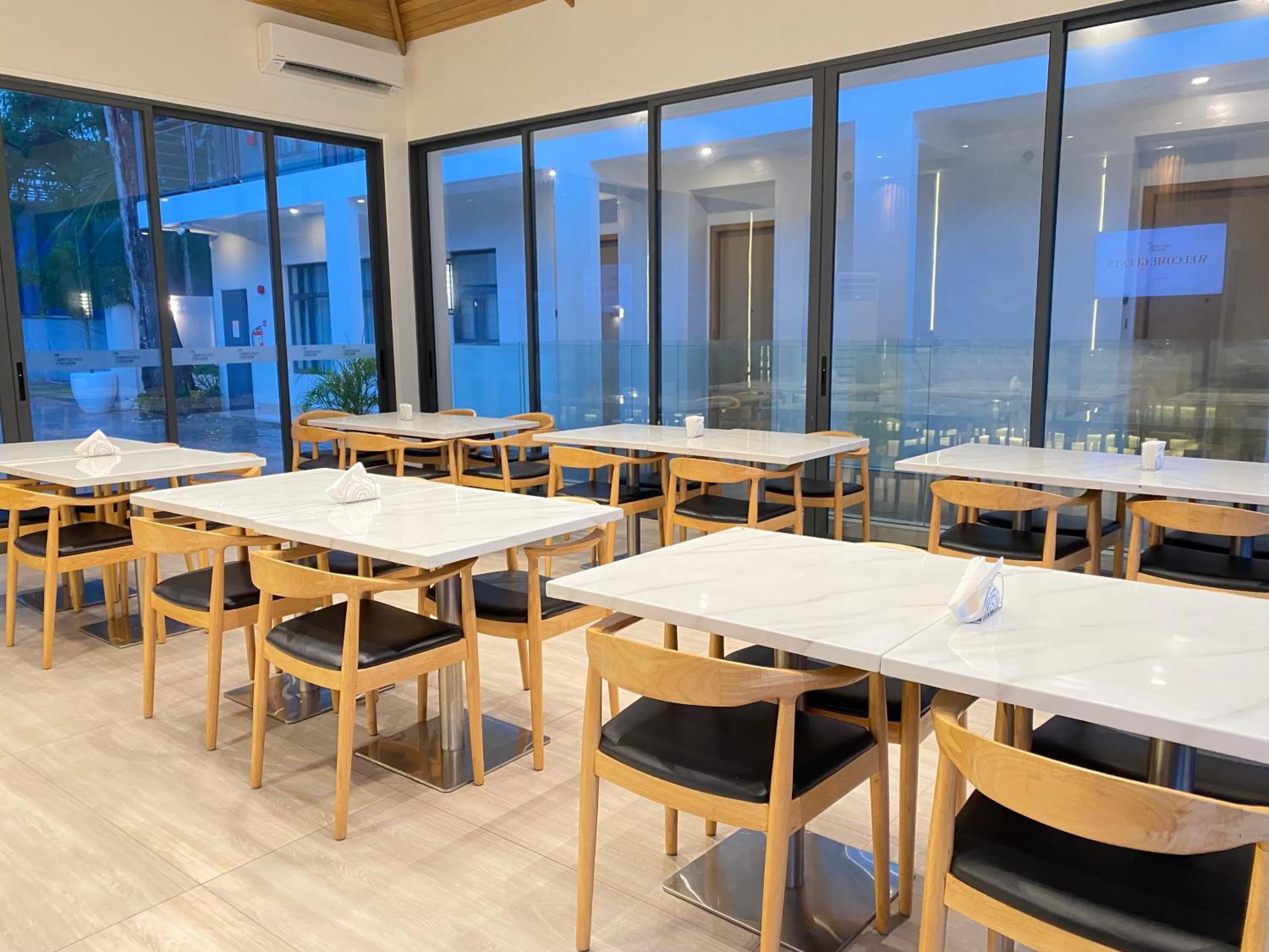 Restaurant/places to eat in Cocotree Resort