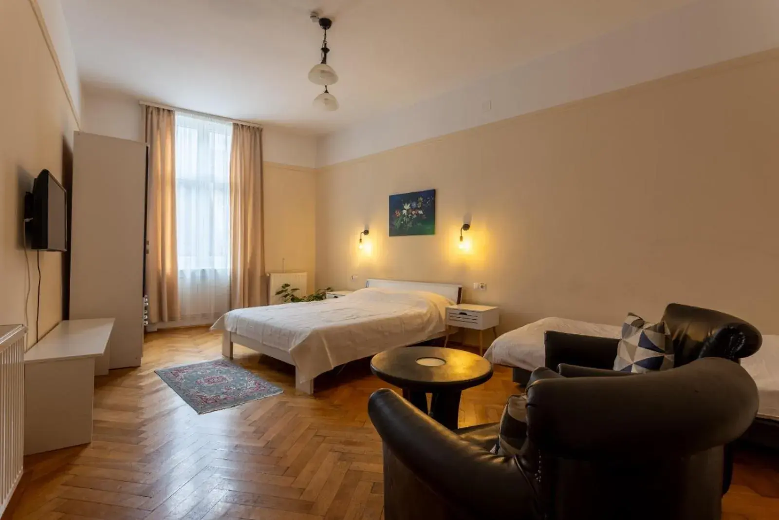 Deluxe Double Room with Two Double Beds in Casa Balcescu Deluxe Double Room with Two Double Beds in Casa Balcescu