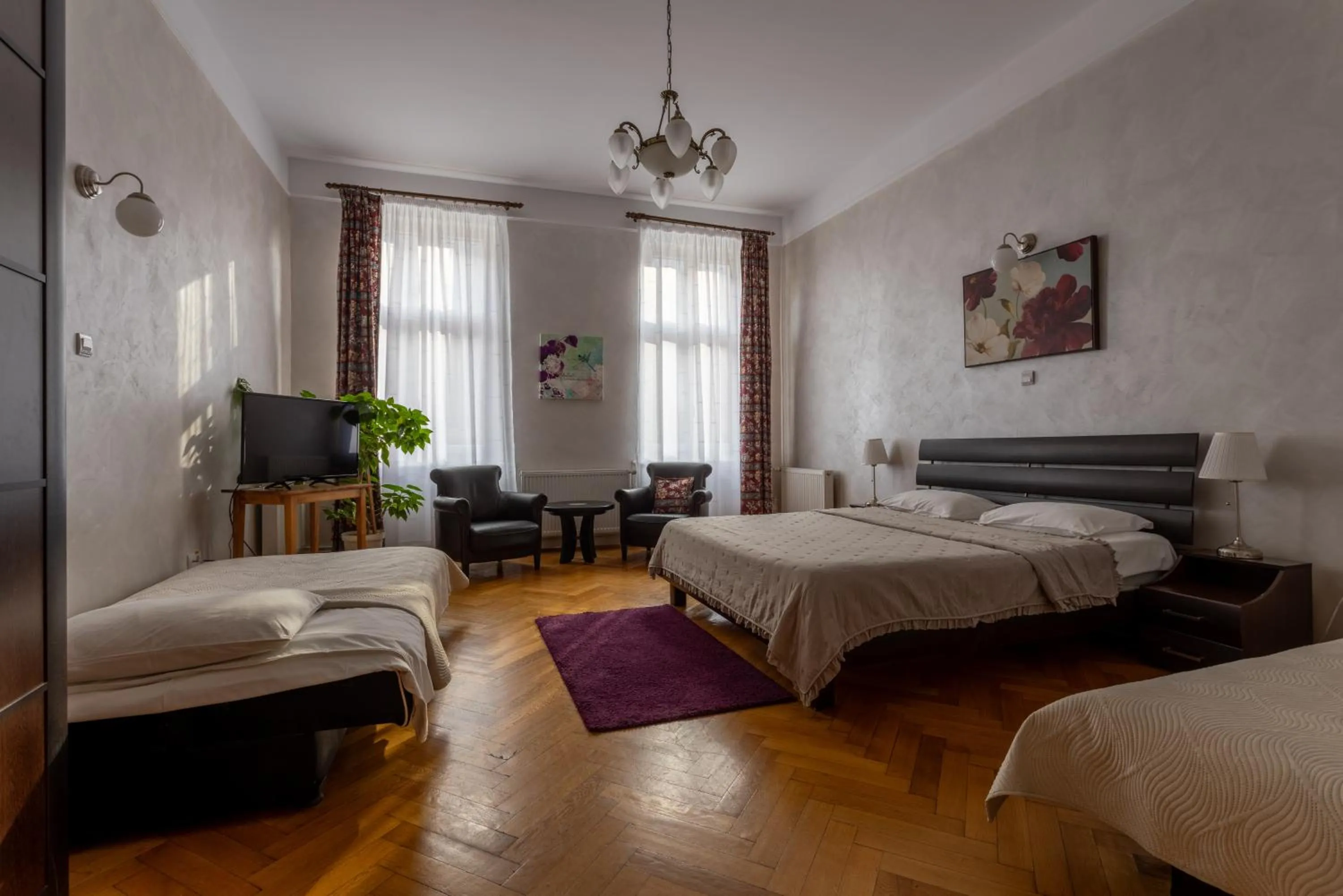 Photo of the whole room, Bed in Casa Balcescu