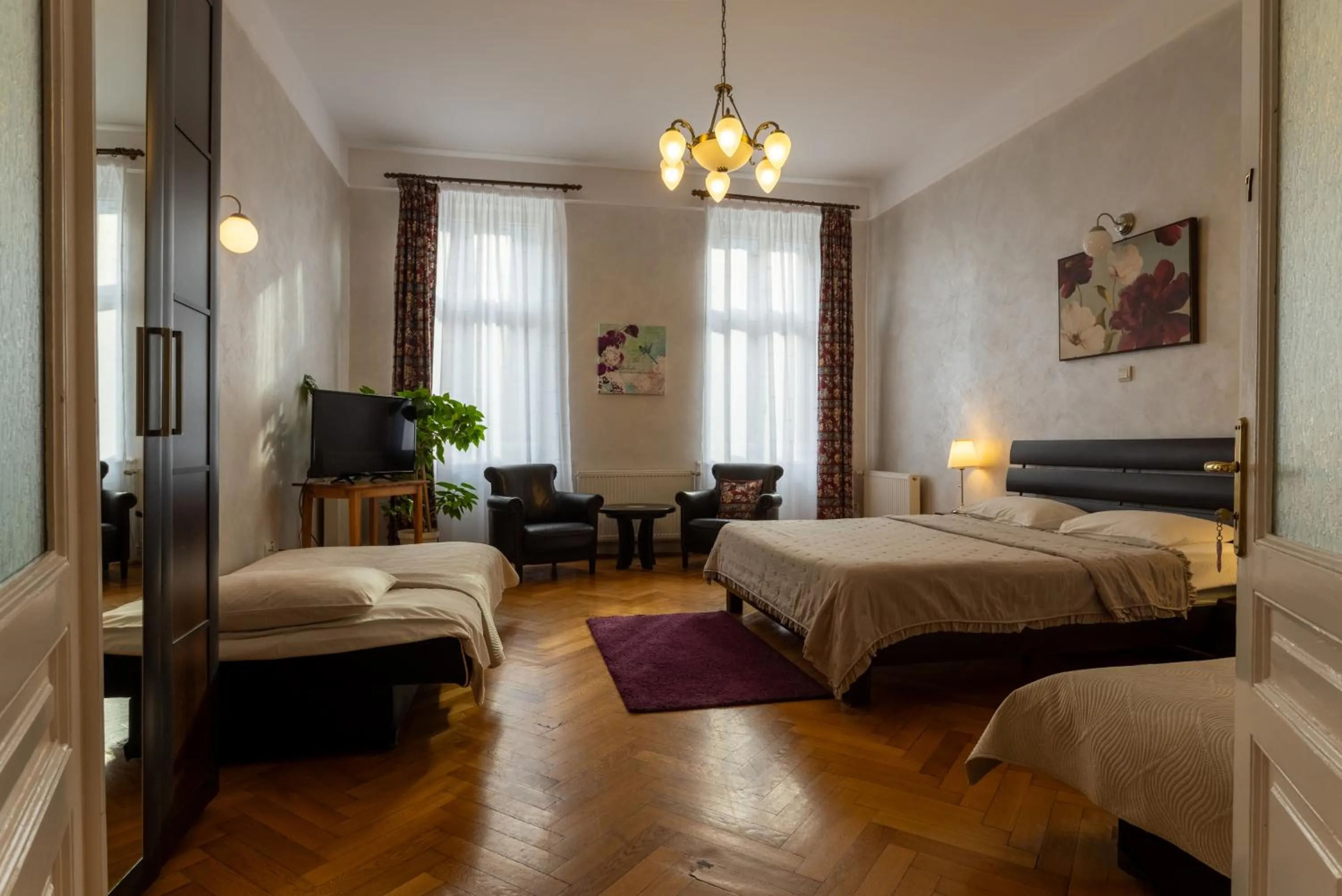 Photo of the whole room, Bed in Casa Balcescu