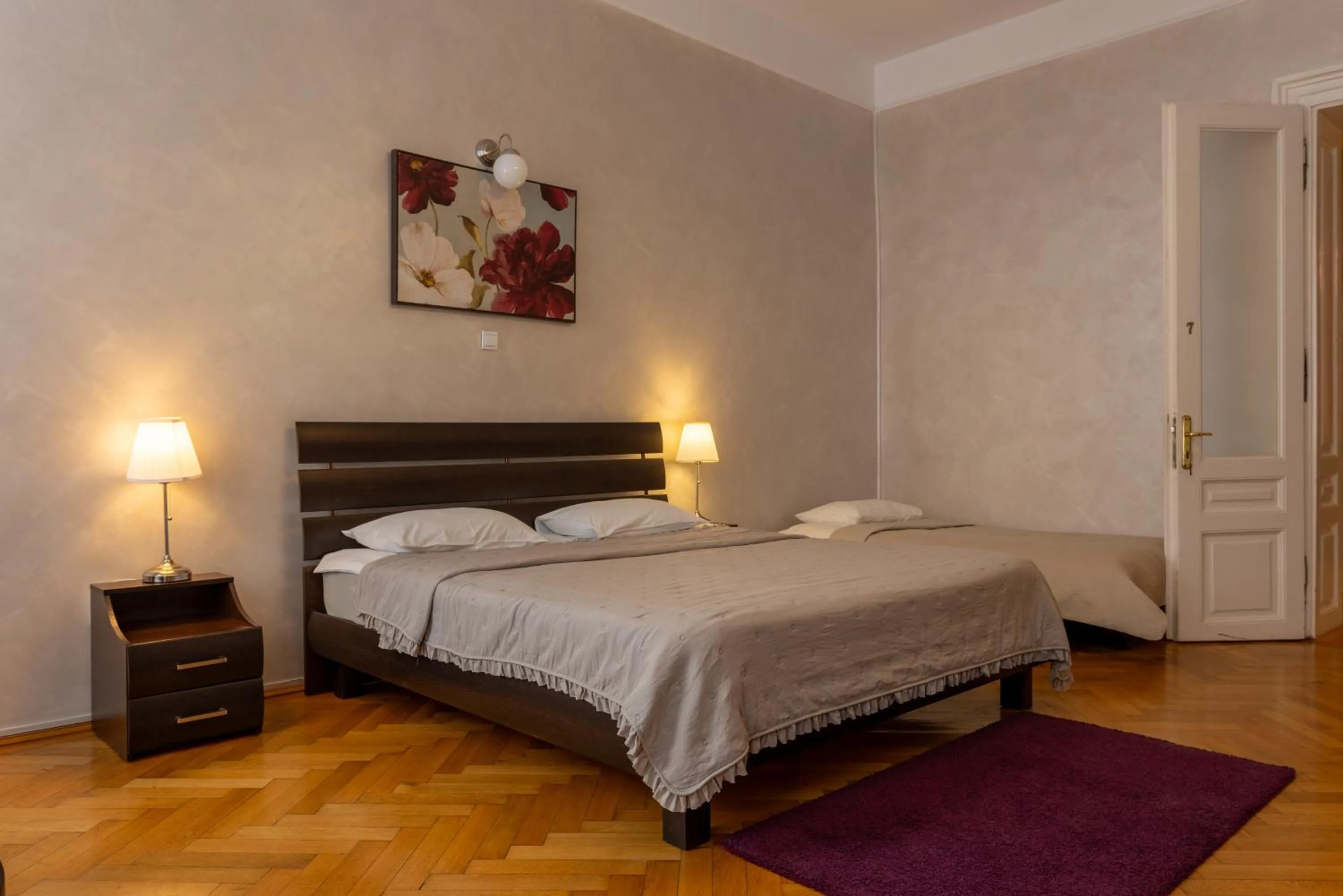 Photo of the whole room, Bed in Casa Balcescu