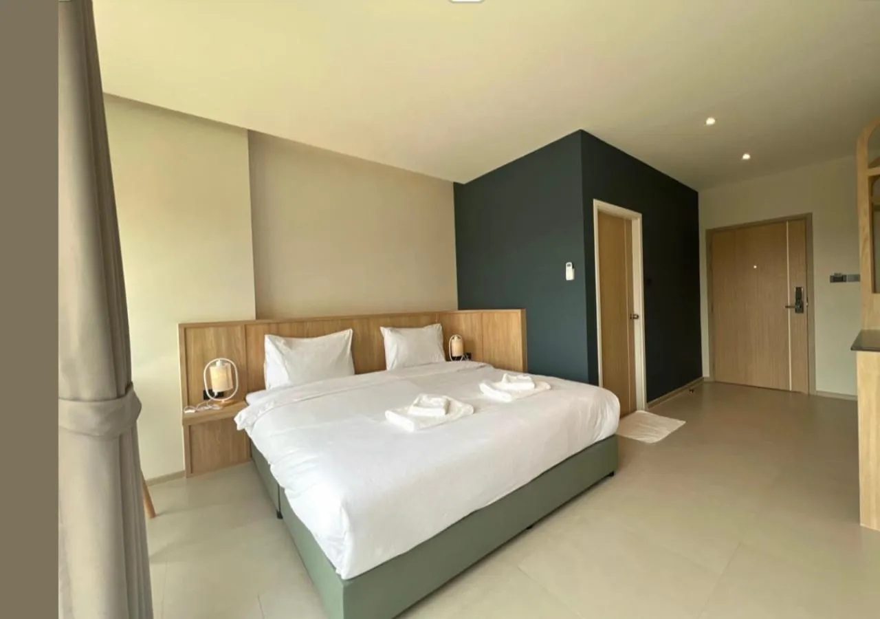 Photo of the whole room, Bed in The Way Hotel Ban Pong