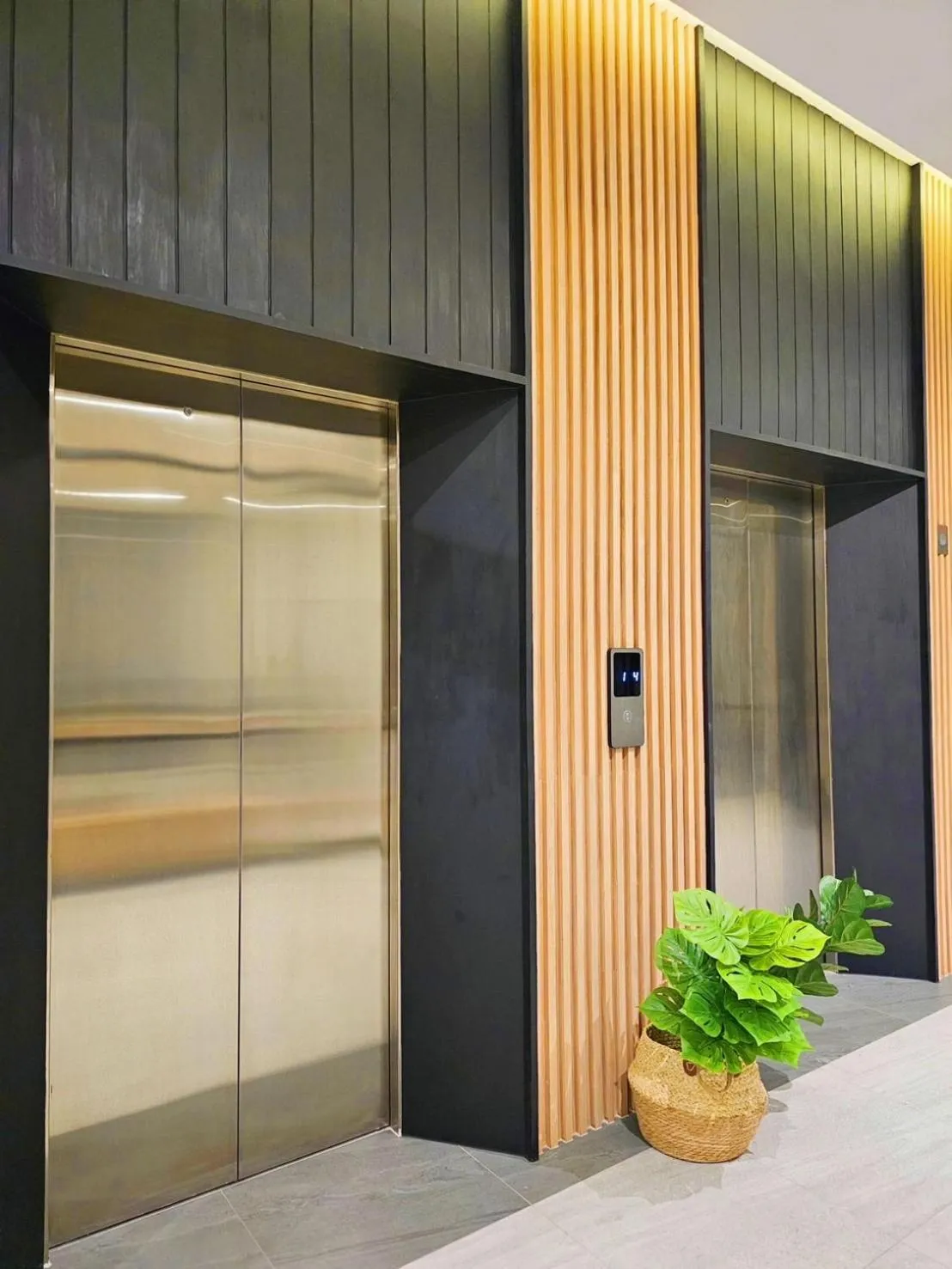 elevator in The Way Hotel Ban Pong