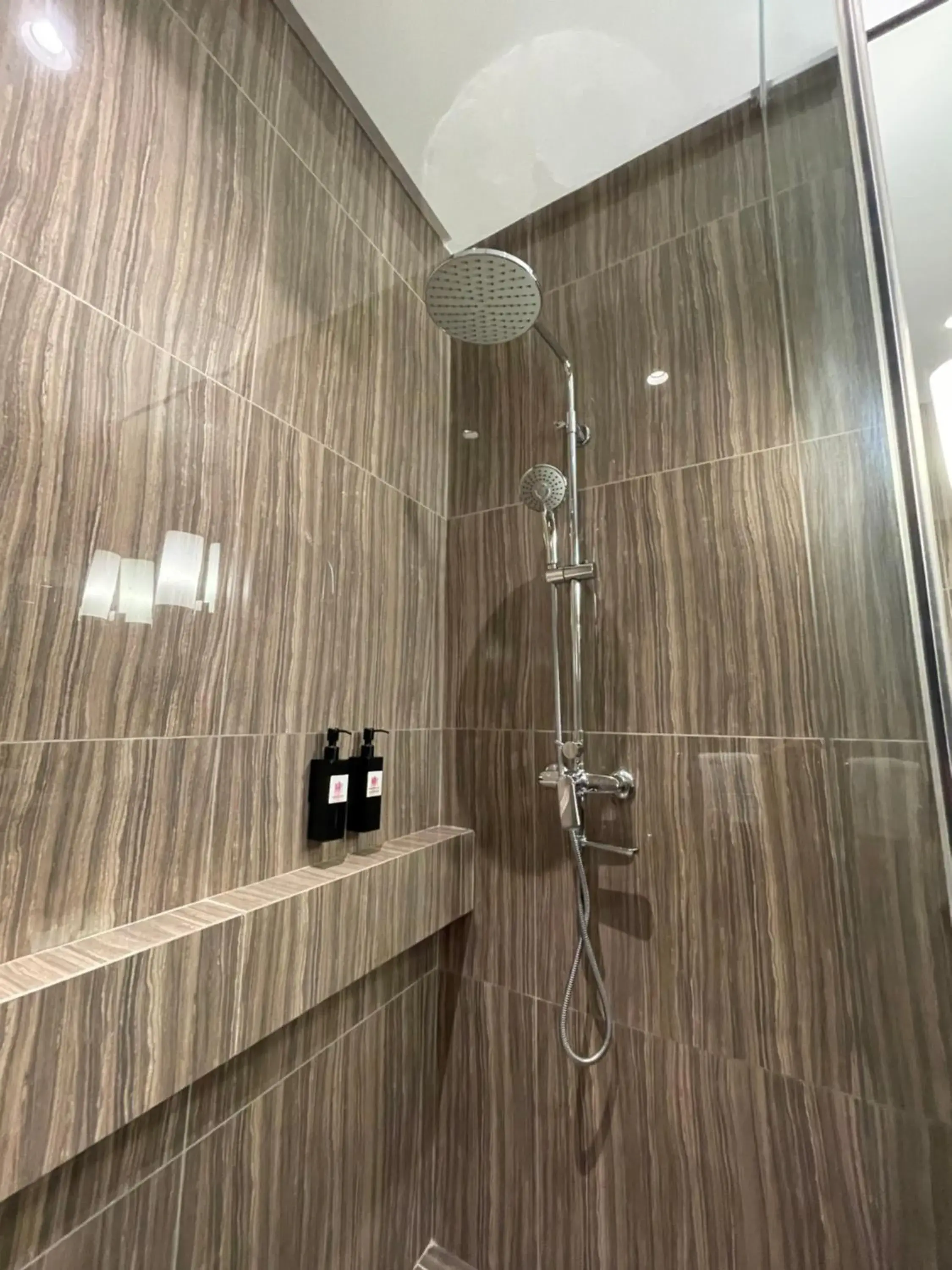 Shower in Hotel A and A Quezon City powered by Cocotel Shower in Hotel A and A Quezon City powered by Cocotel