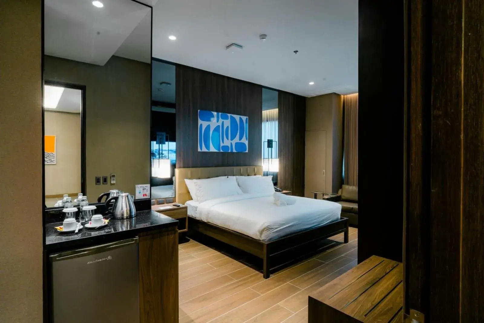 King Suite in Hotel A and A Quezon City powered by Cocotel King Suite in Hotel A and A Quezon City powered by Cocotel