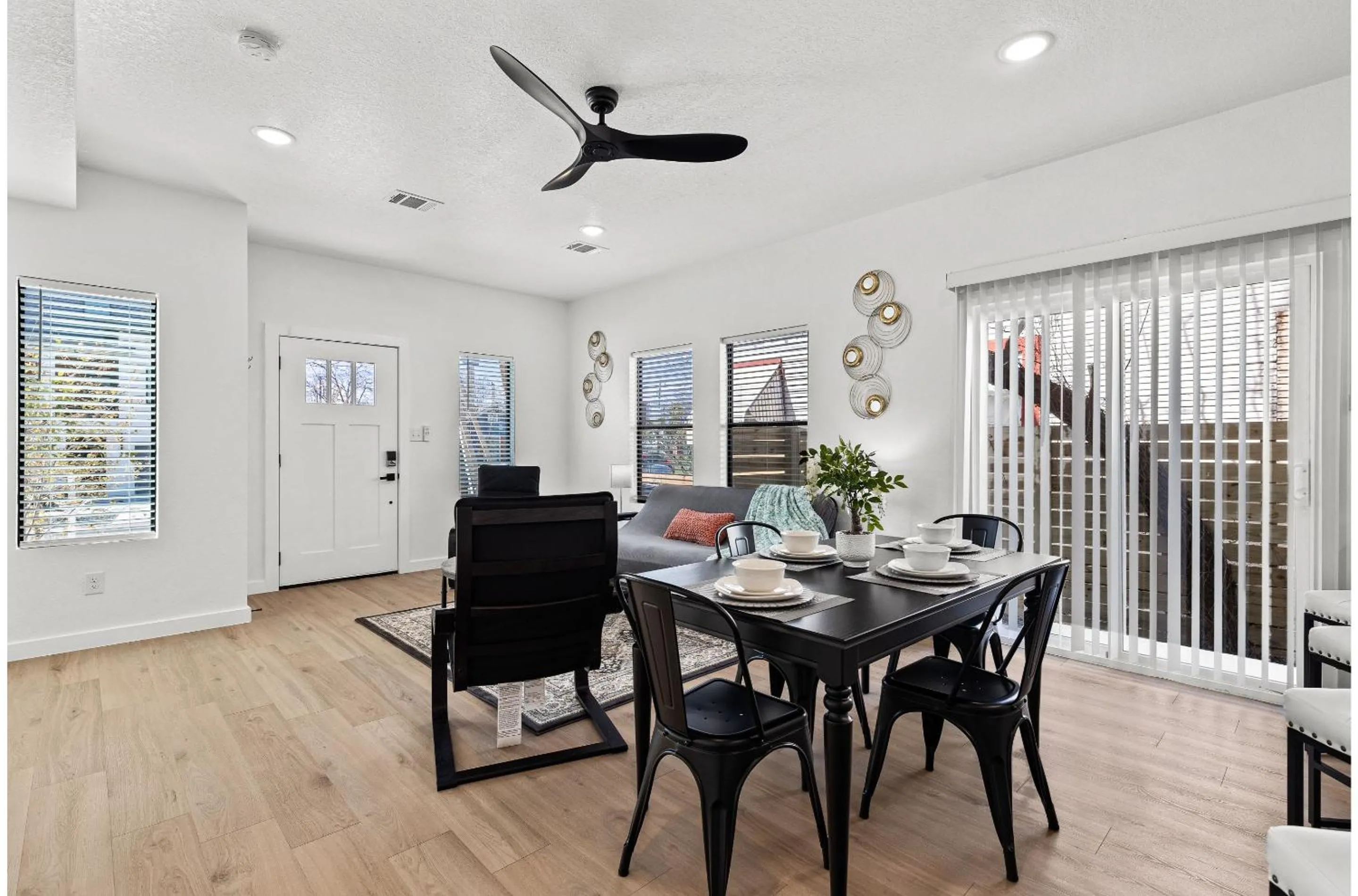 Brand New Relax at 3BR2BA Apt. Near City Center