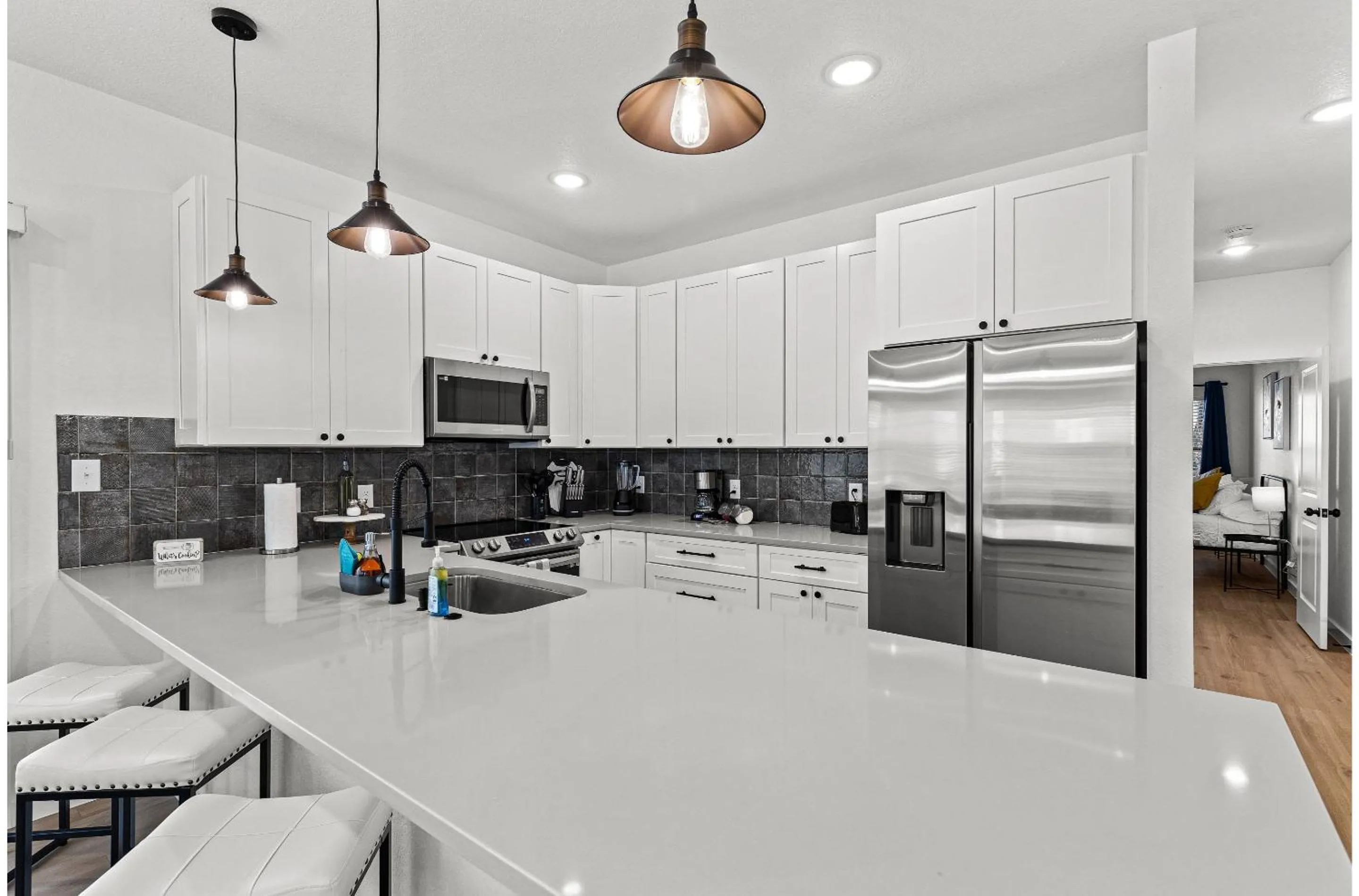 Brand New Relax at 3BR2BA Apt. Near City Center