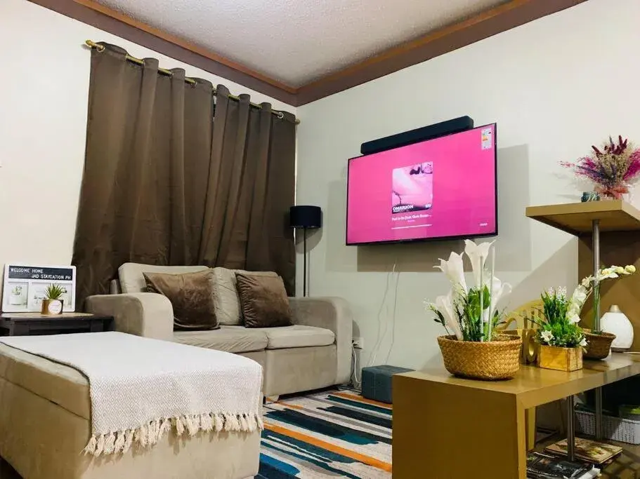 *Accessible 2BR condo close to SM Marikina/LRT 2* *Accessible 2BR condo close to SM Marikina/LRT 2*