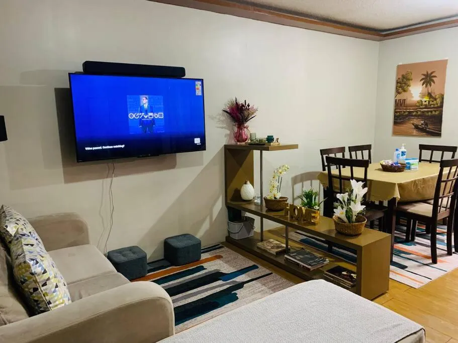 *Accessible 2BR condo close to SM Marikina/LRT 2*