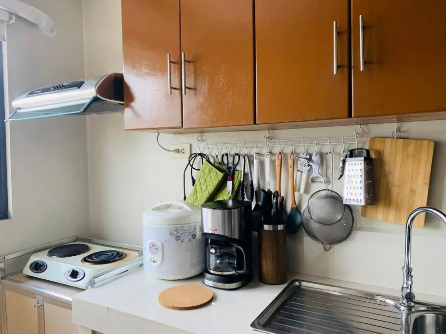 *Accessible 2BR condo close to SM Marikina/LRT 2*