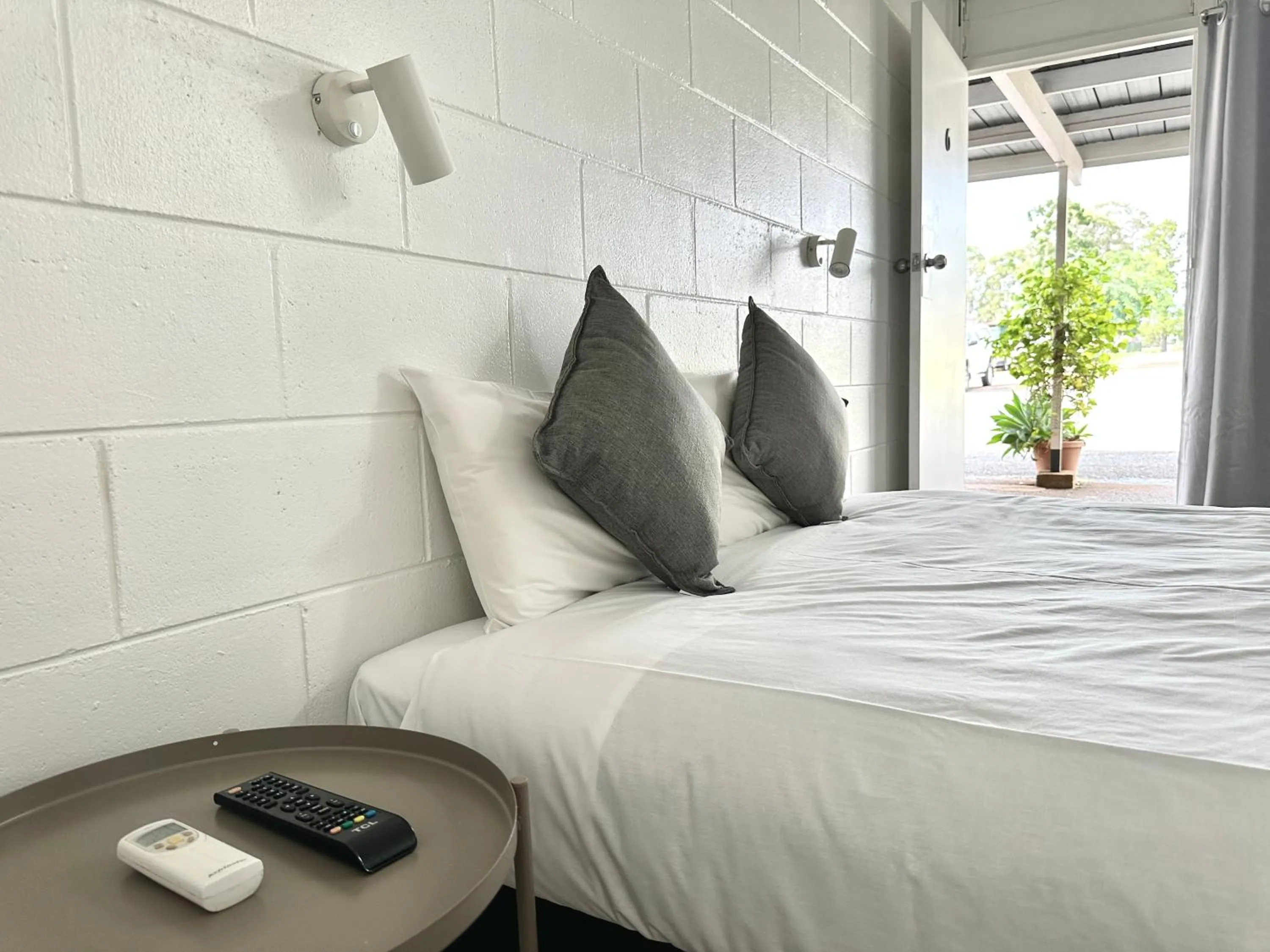 Double Room with Private Bathroom - single occupancy in Sawmill Hotel Motel