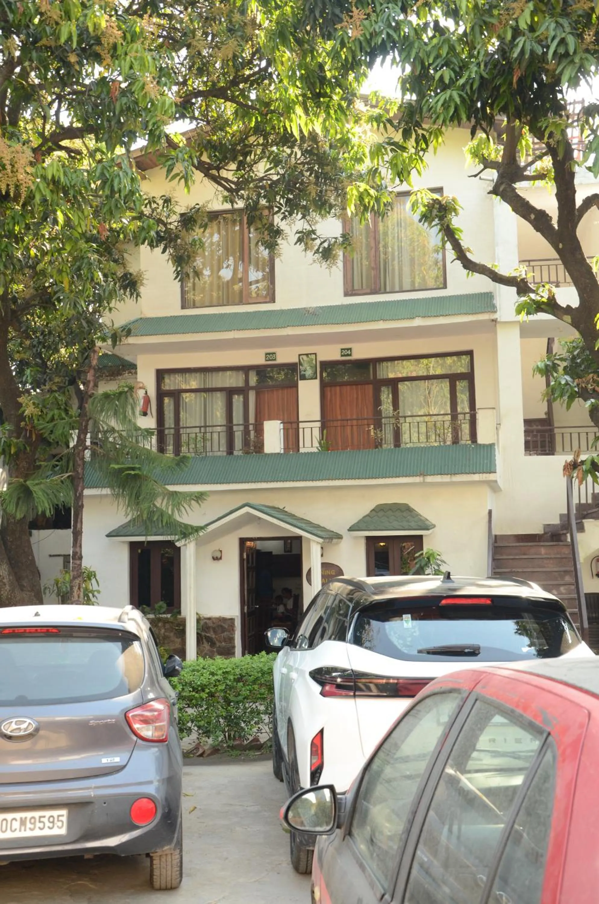 Parking in Corbett Paradiso Resort Dikhuli