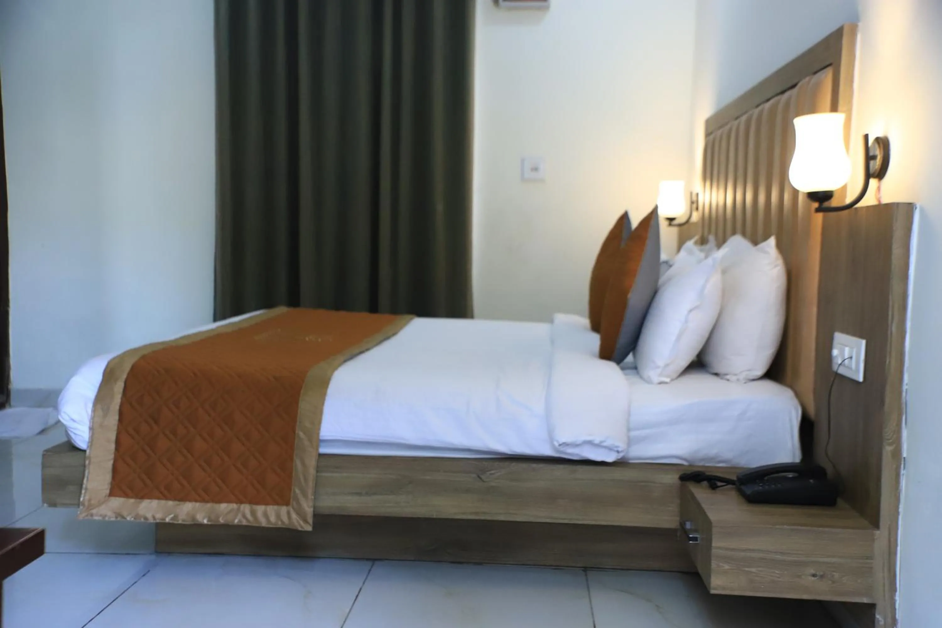 Bed in Corbett Paradiso Resort Dikhuli