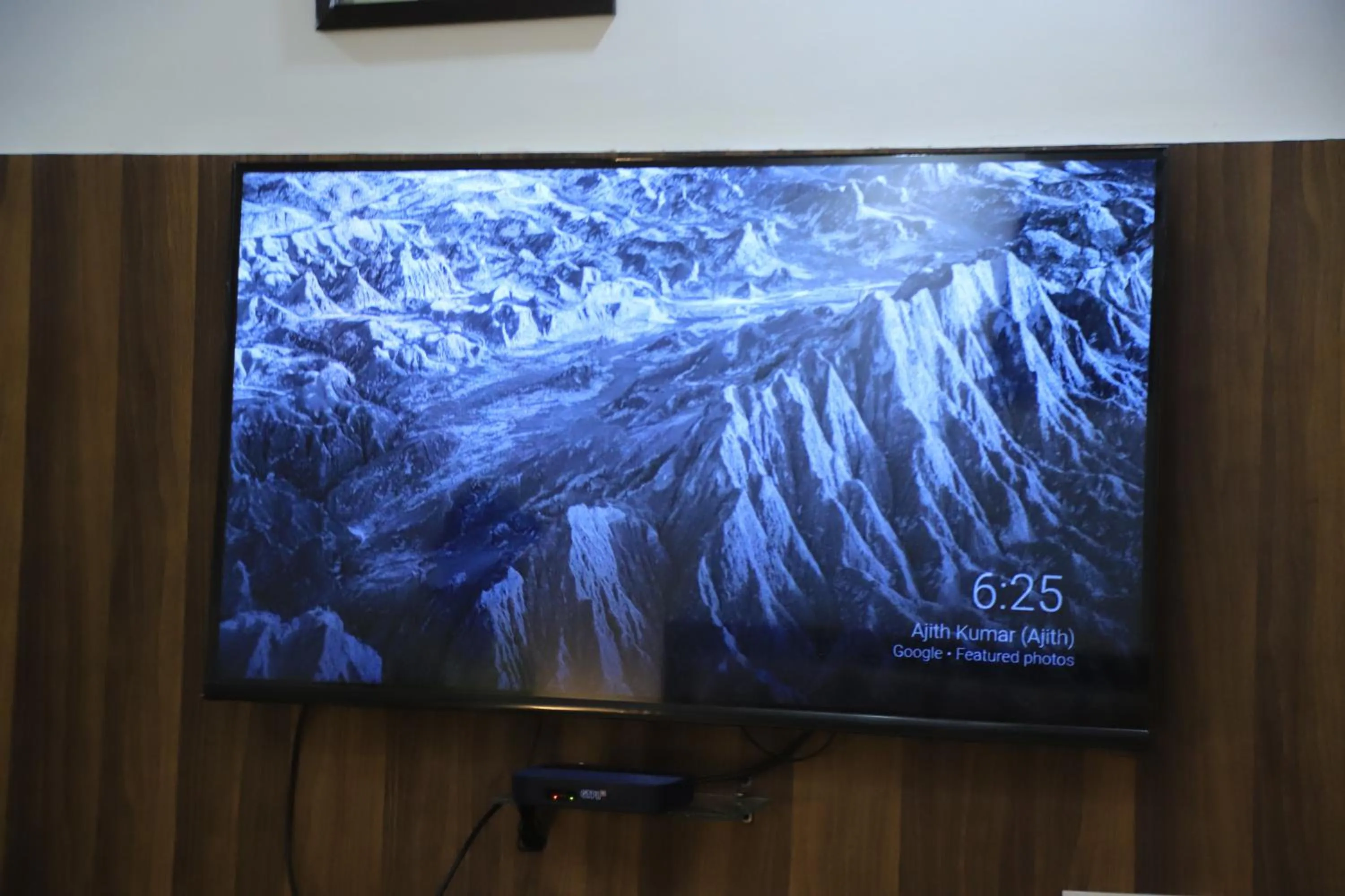 TV and multimedia in Corbett Paradiso Resort Dikhuli