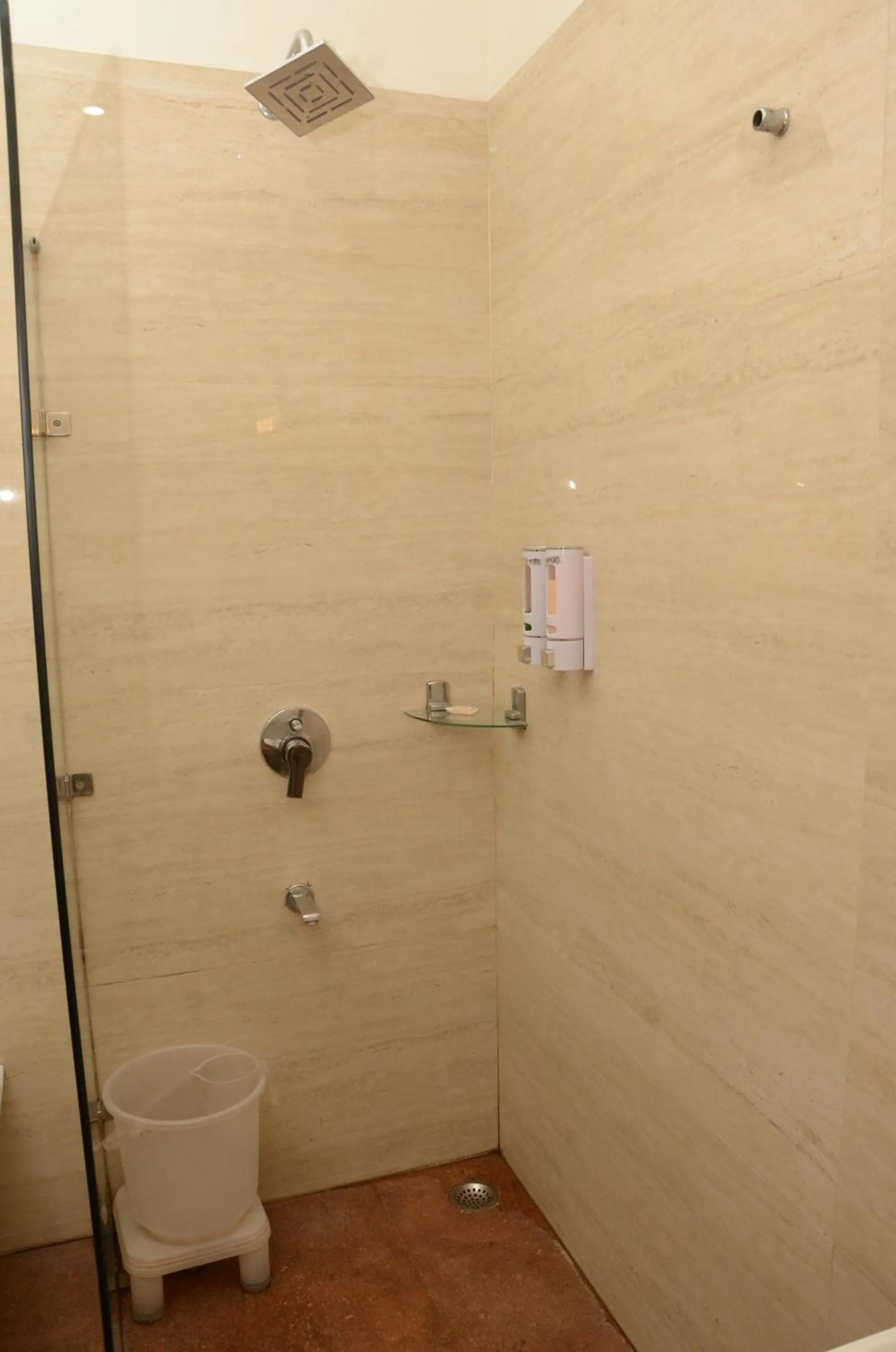 Bathroom in Corbett Paradiso Resort Dikhuli