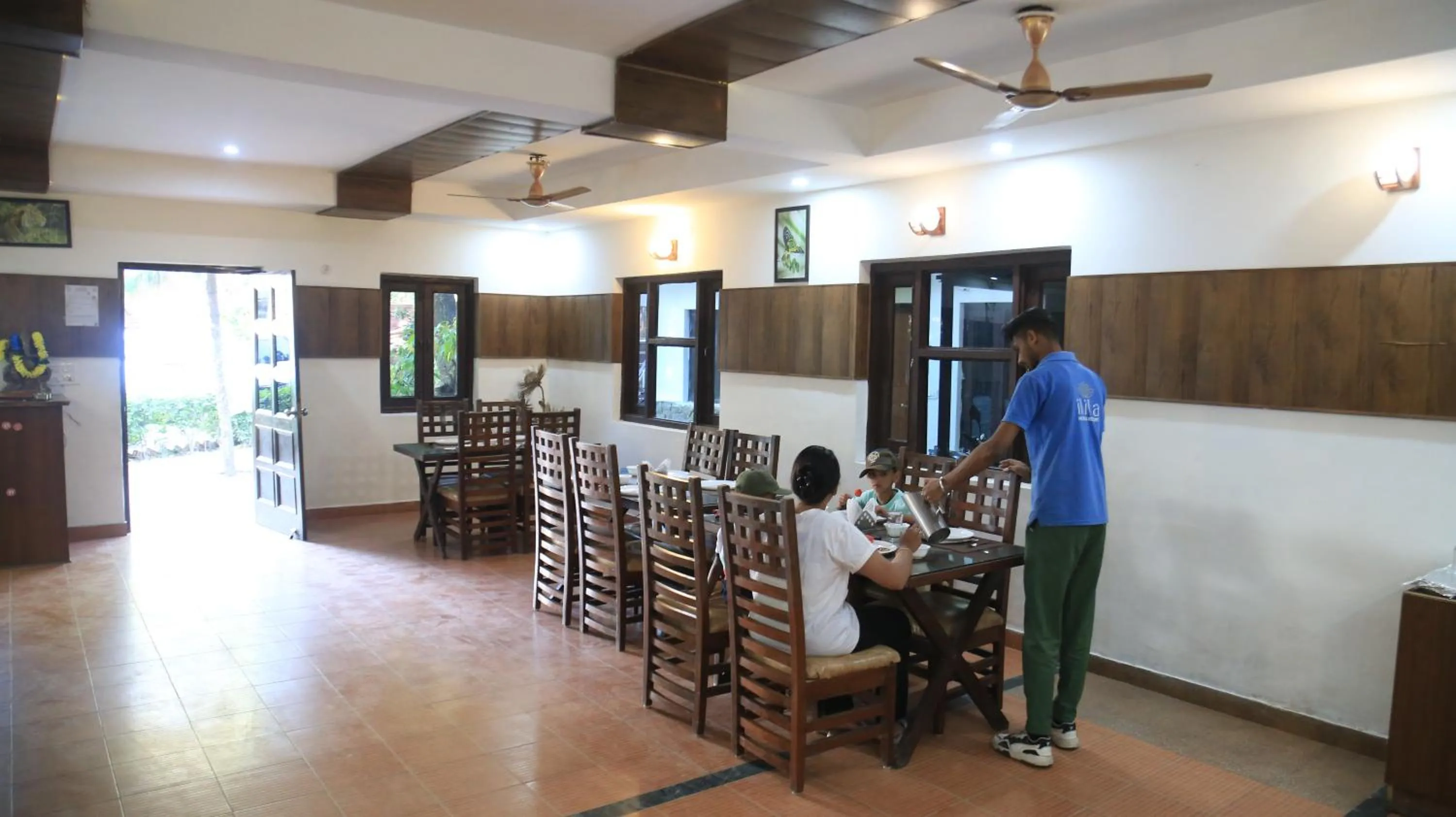 Dining area in Corbett Paradiso Resort Dikhuli
