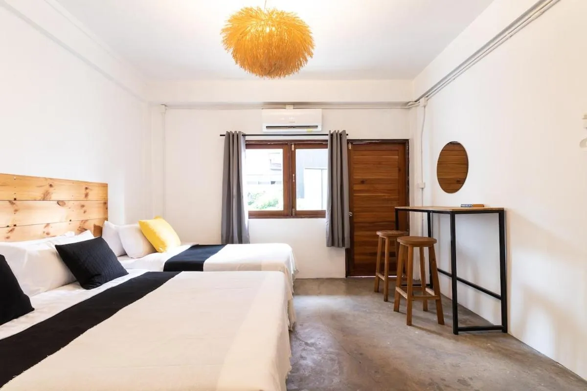 Bed in Near One Nimman 4Bedrooms TownHouse