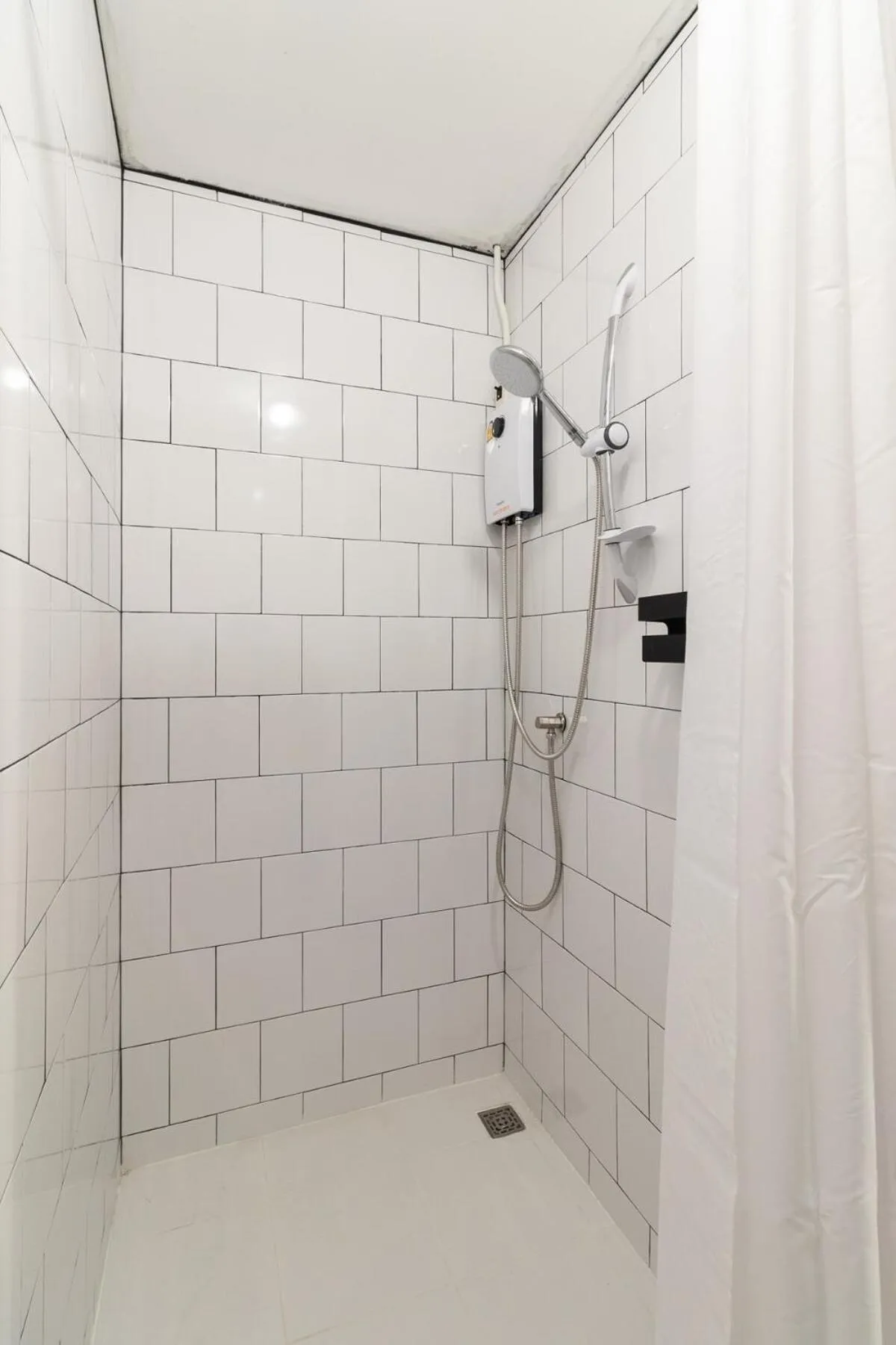 Shower in Near One Nimman 1 Bedroom in TownHouse