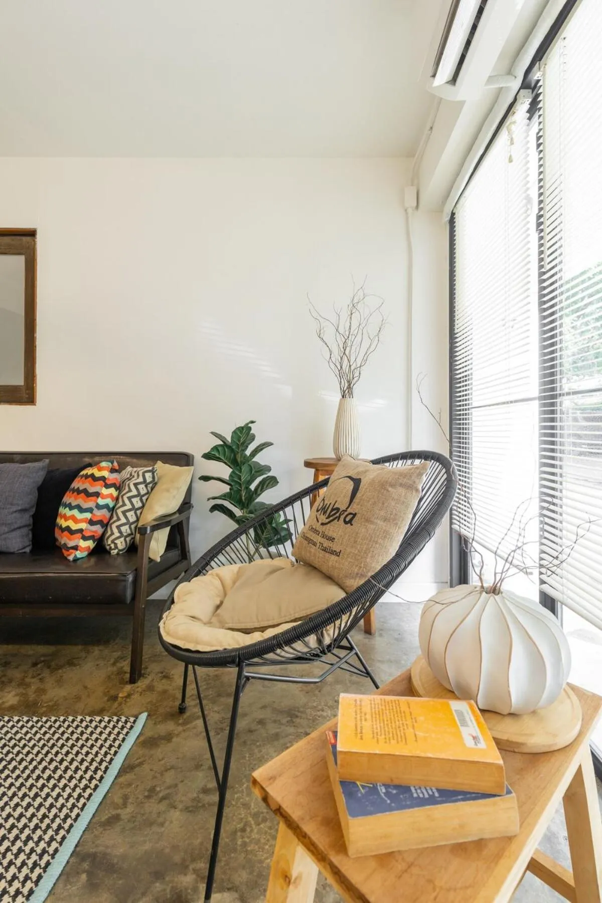 Living room in Near One Nimman 1 Bedroom in TownHouse