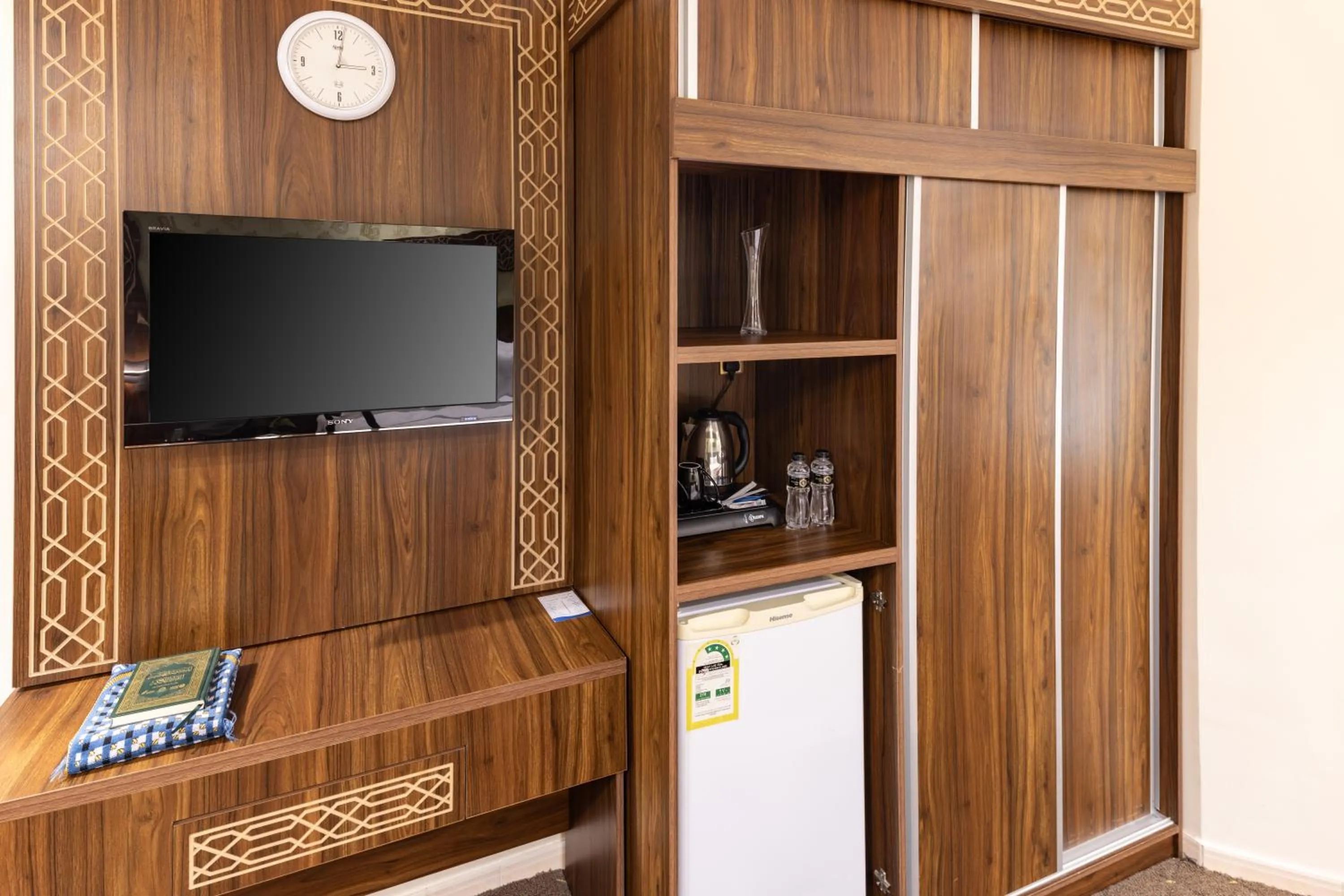 TV and multimedia in Mahd Al Resala 1 Hotel