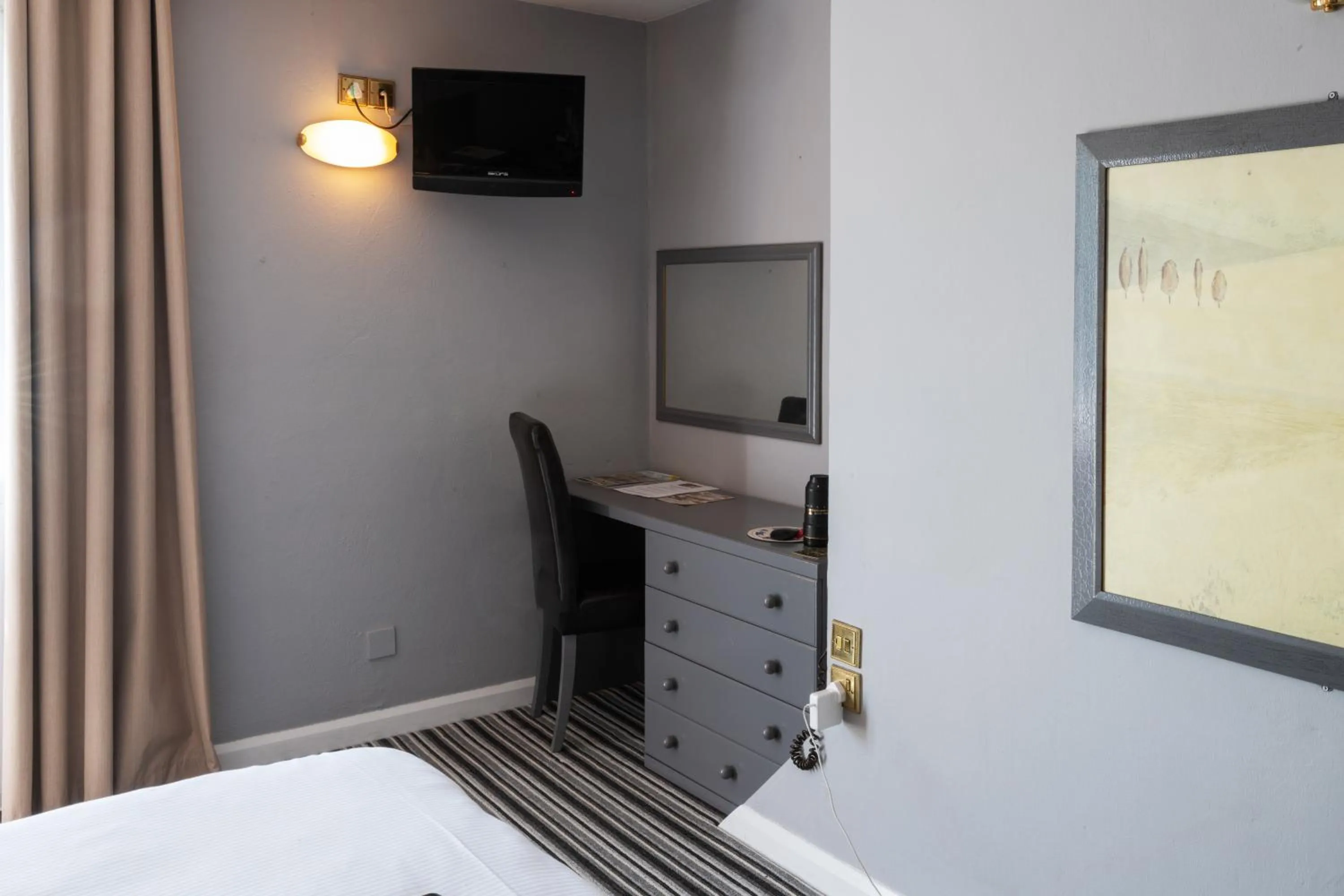 TV and multimedia, Bed in Buffalo Bill's