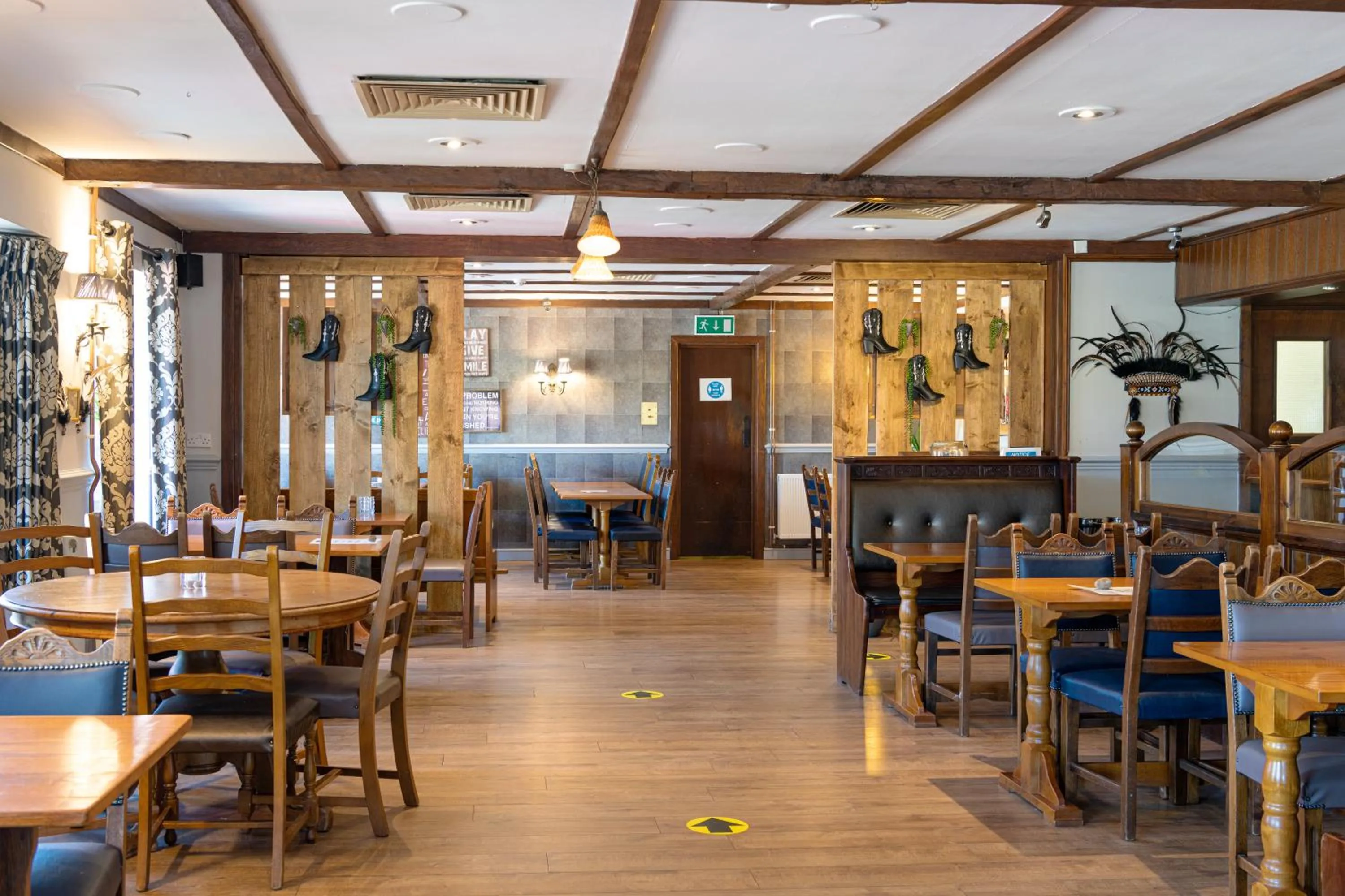 Restaurant/places to eat in Buffalo Bill's