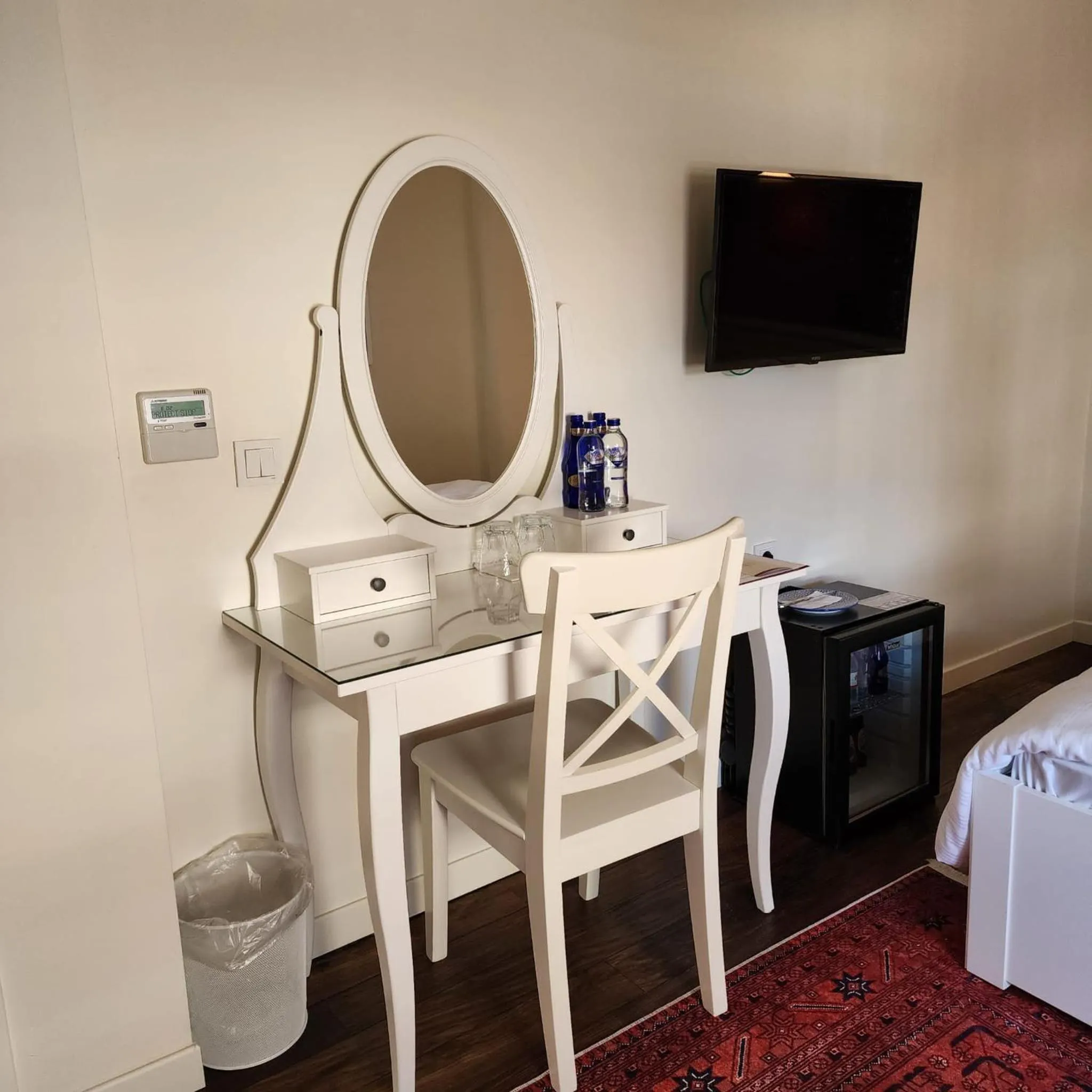 TV and multimedia in Pertevniyal Aziziye Hotel