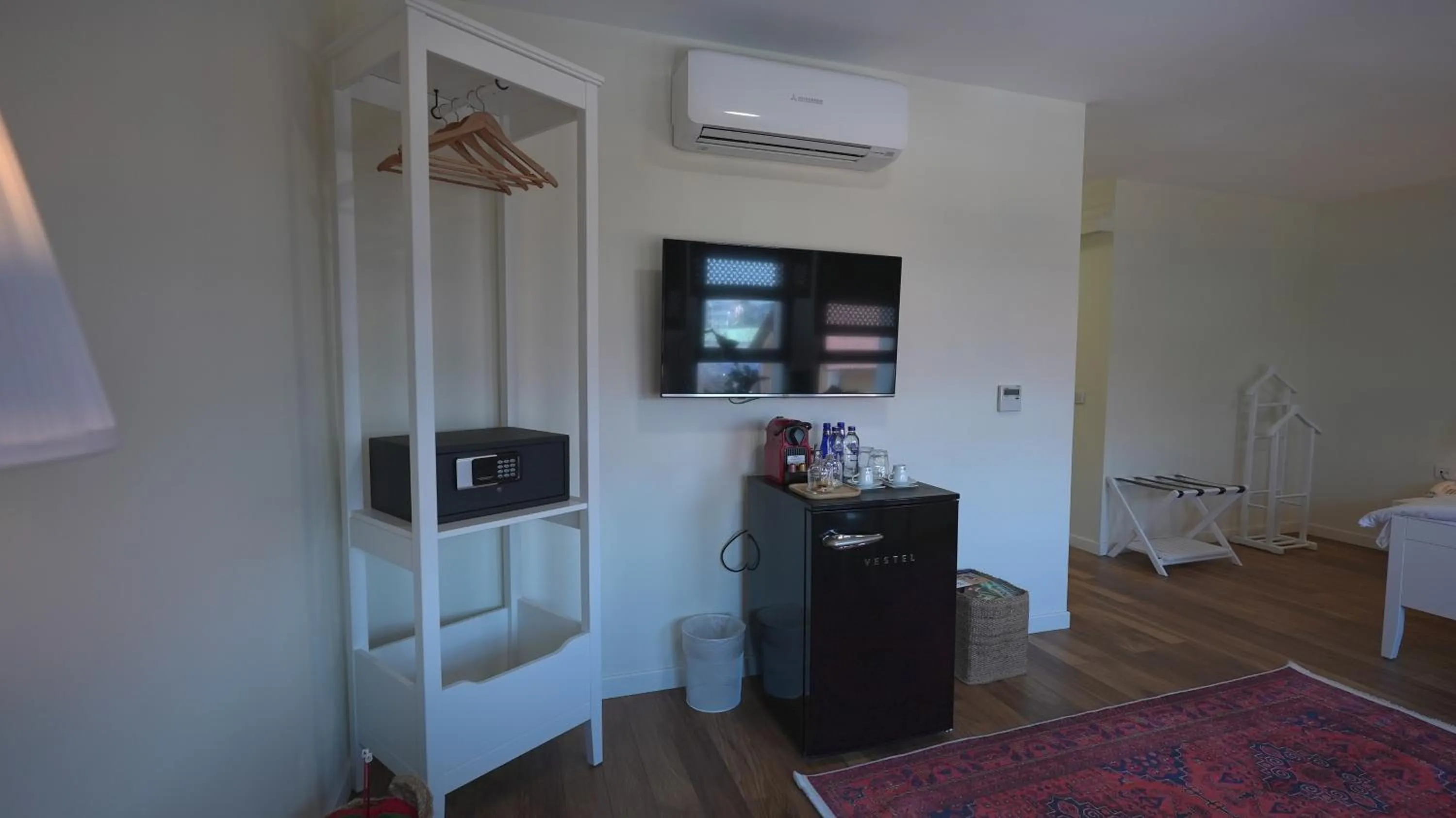 TV and multimedia in Pertevniyal Aziziye Hotel