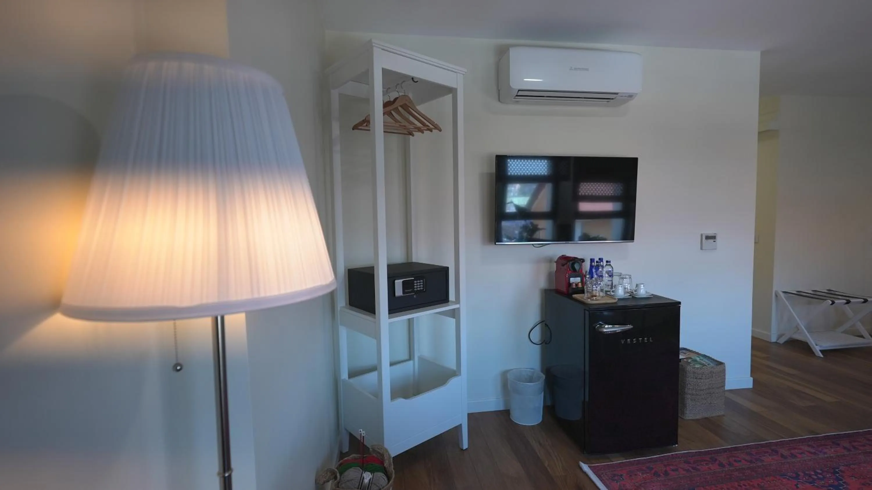 TV and multimedia in Pertevniyal Aziziye Hotel