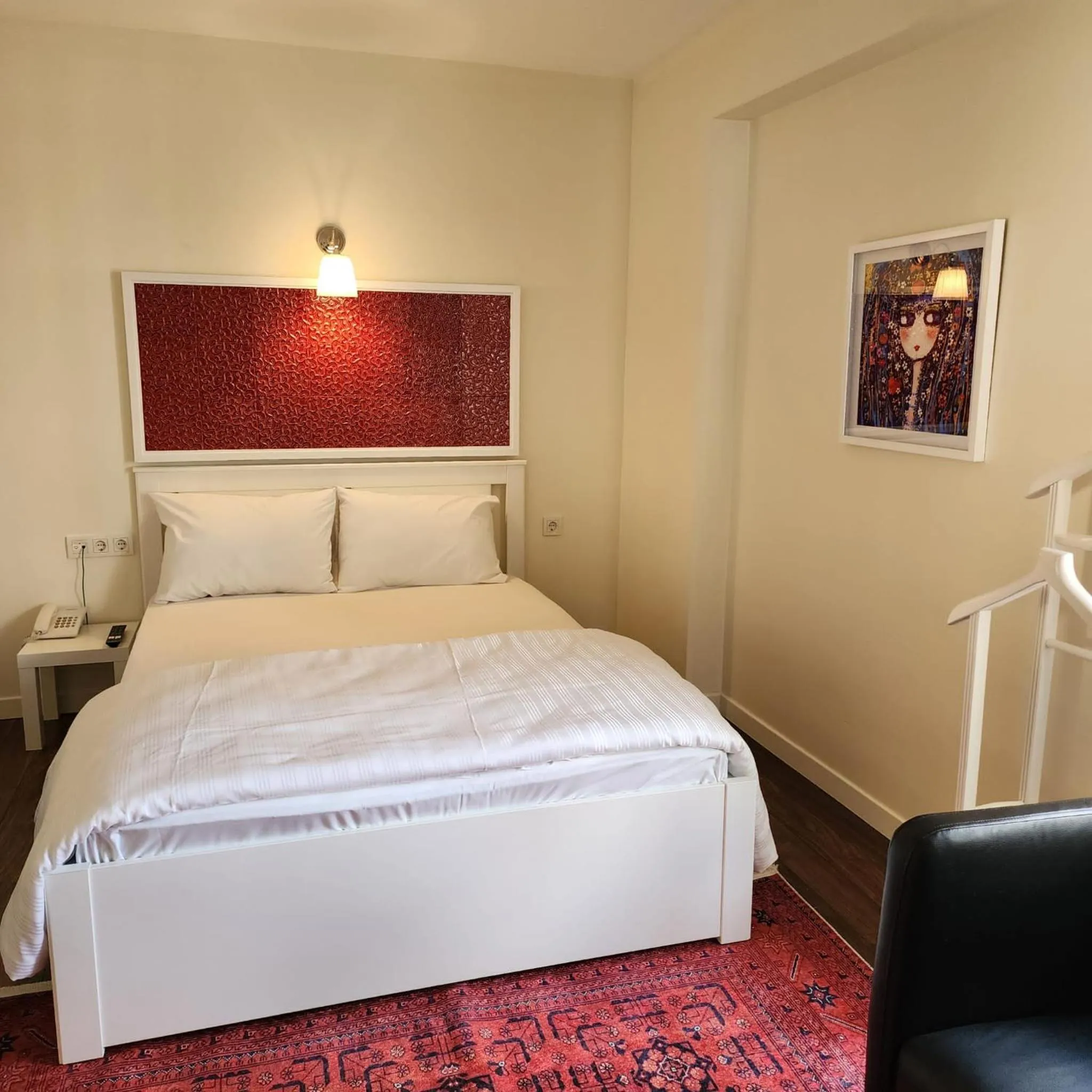 Bed in Pertevniyal Aziziye Hotel