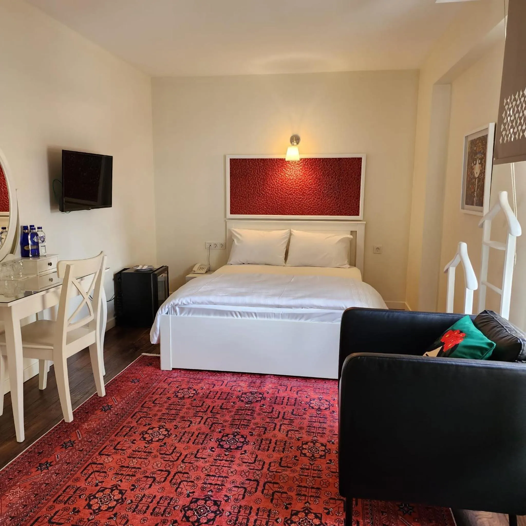 Bed in Pertevniyal Aziziye Hotel