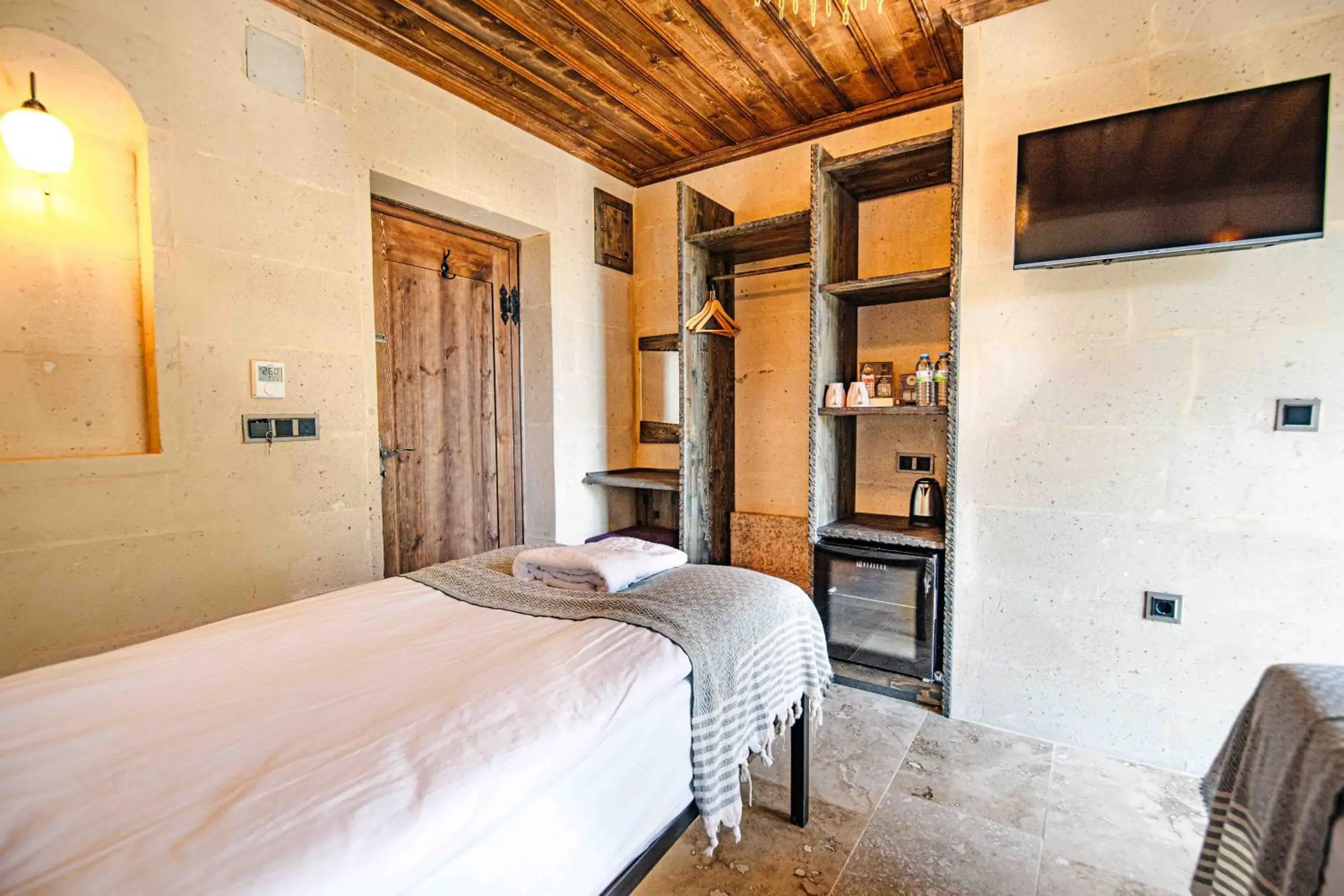 Deluxe Double or Twin Room in Alika Castle House Deluxe Double or Twin Room in Alika Castle House