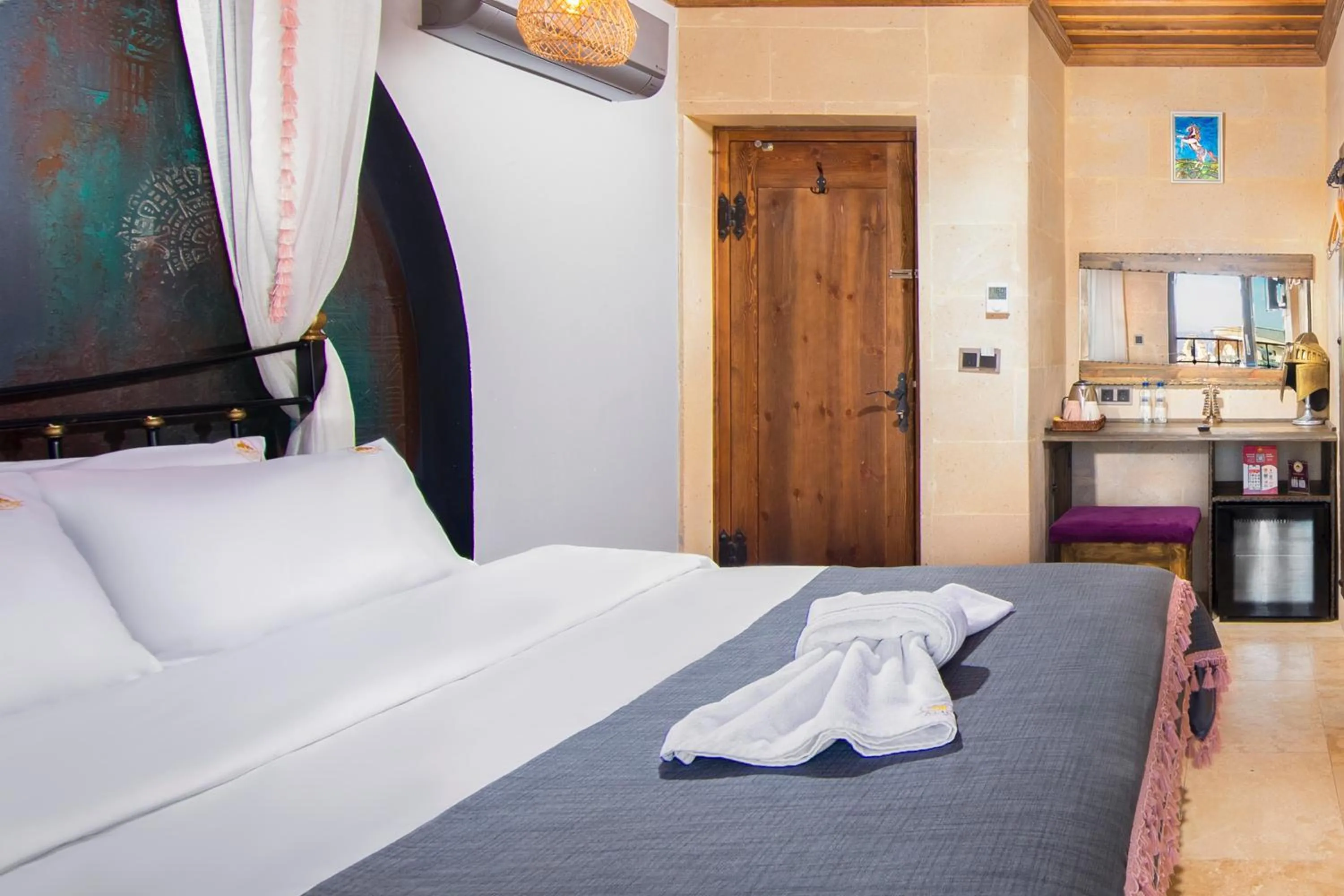 Bedroom, Bed in Alika Castle House