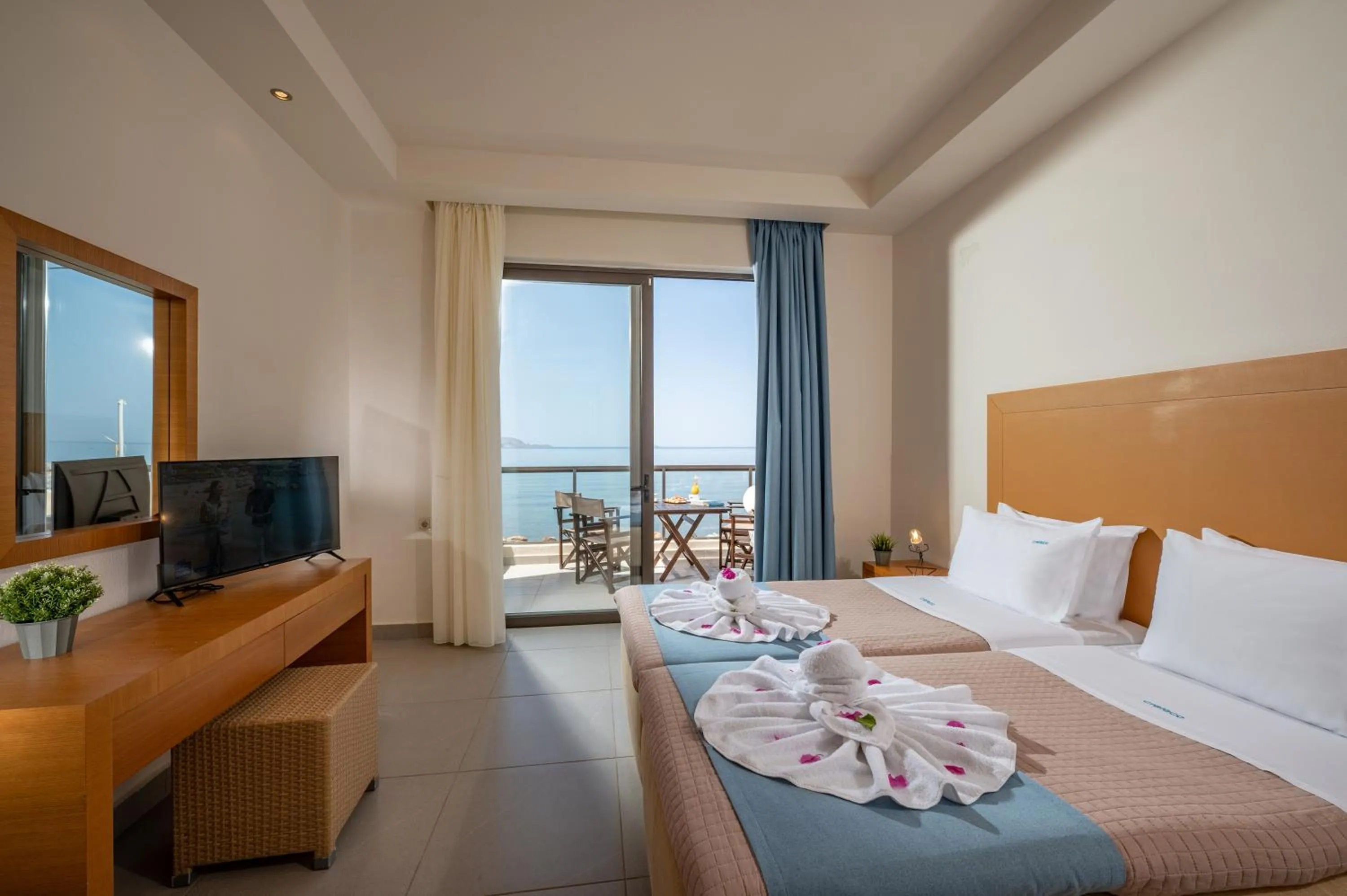 Bedroom, Bed in Creteco Hotel & Suites