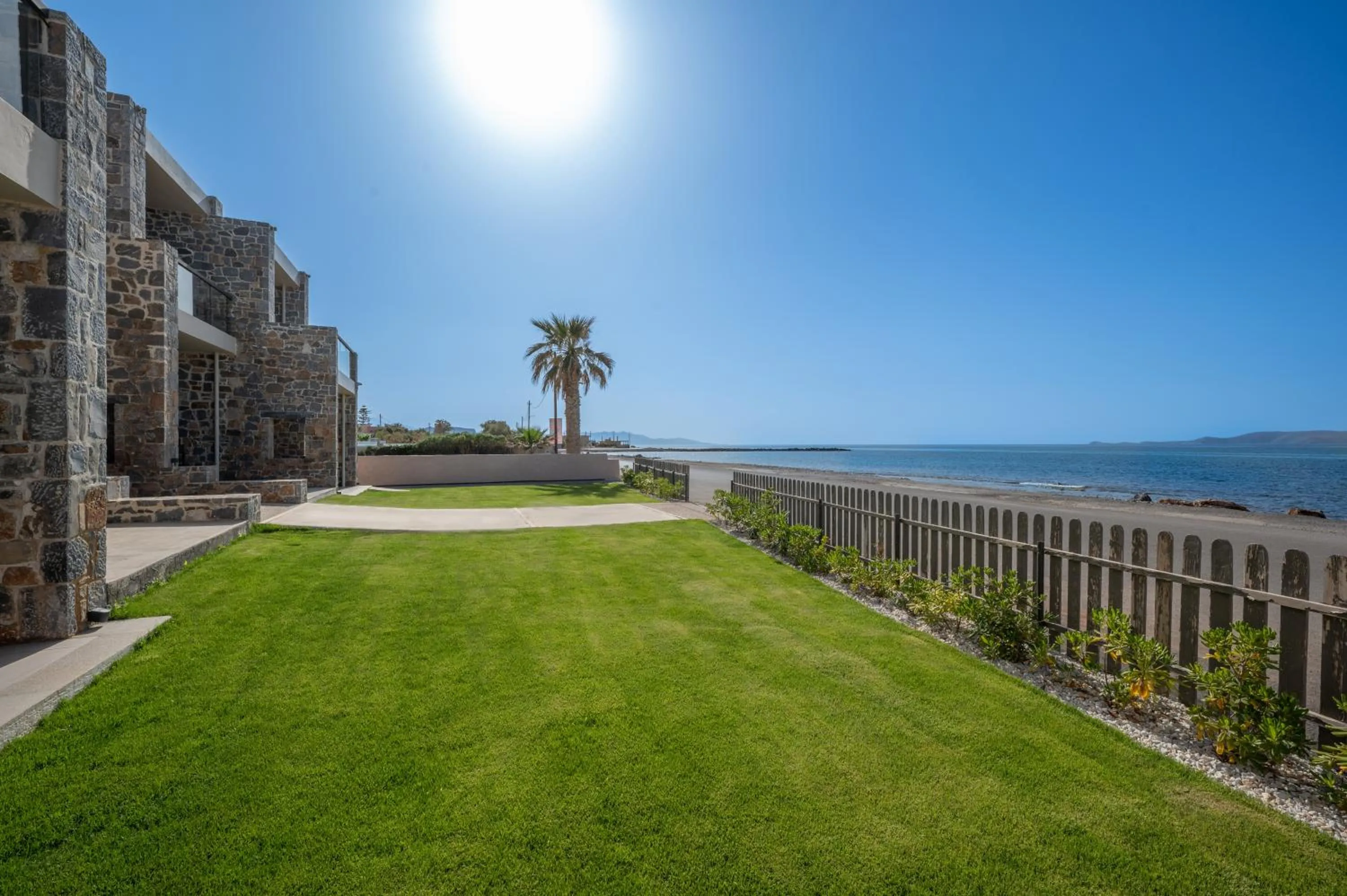 Property building in Creteco Hotel & Suites