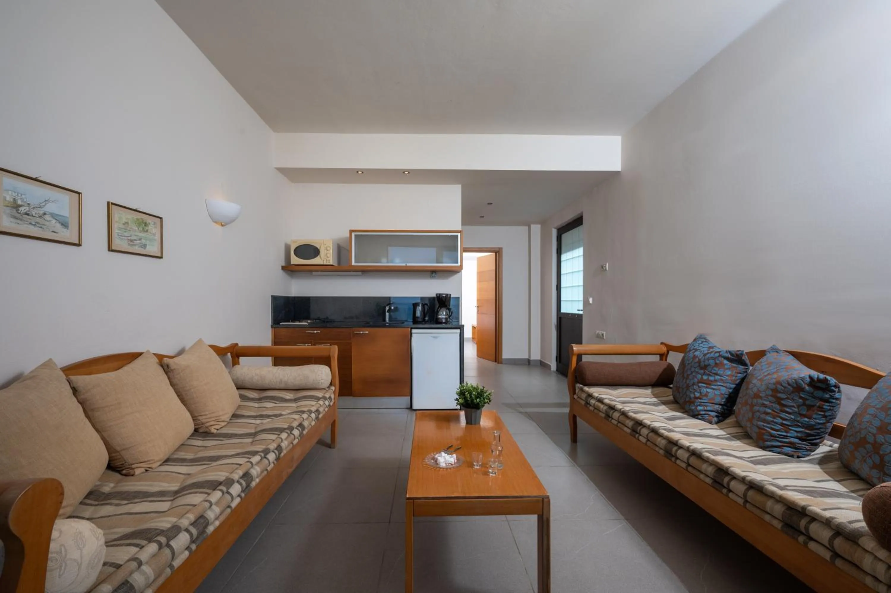 Kitchen or kitchenette in Creteco Hotel & Suites