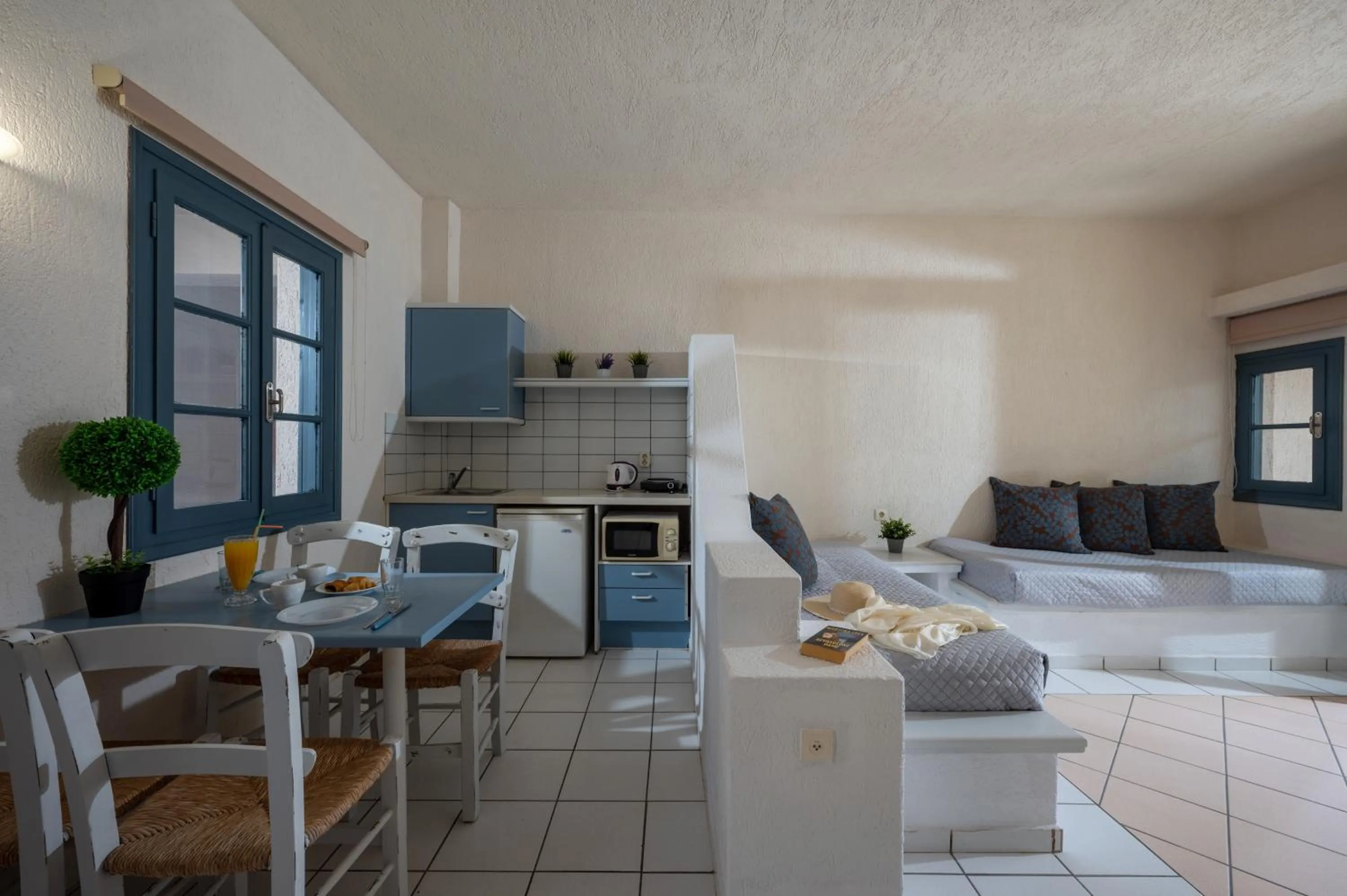 Seating area in Creteco Hotel & Suites