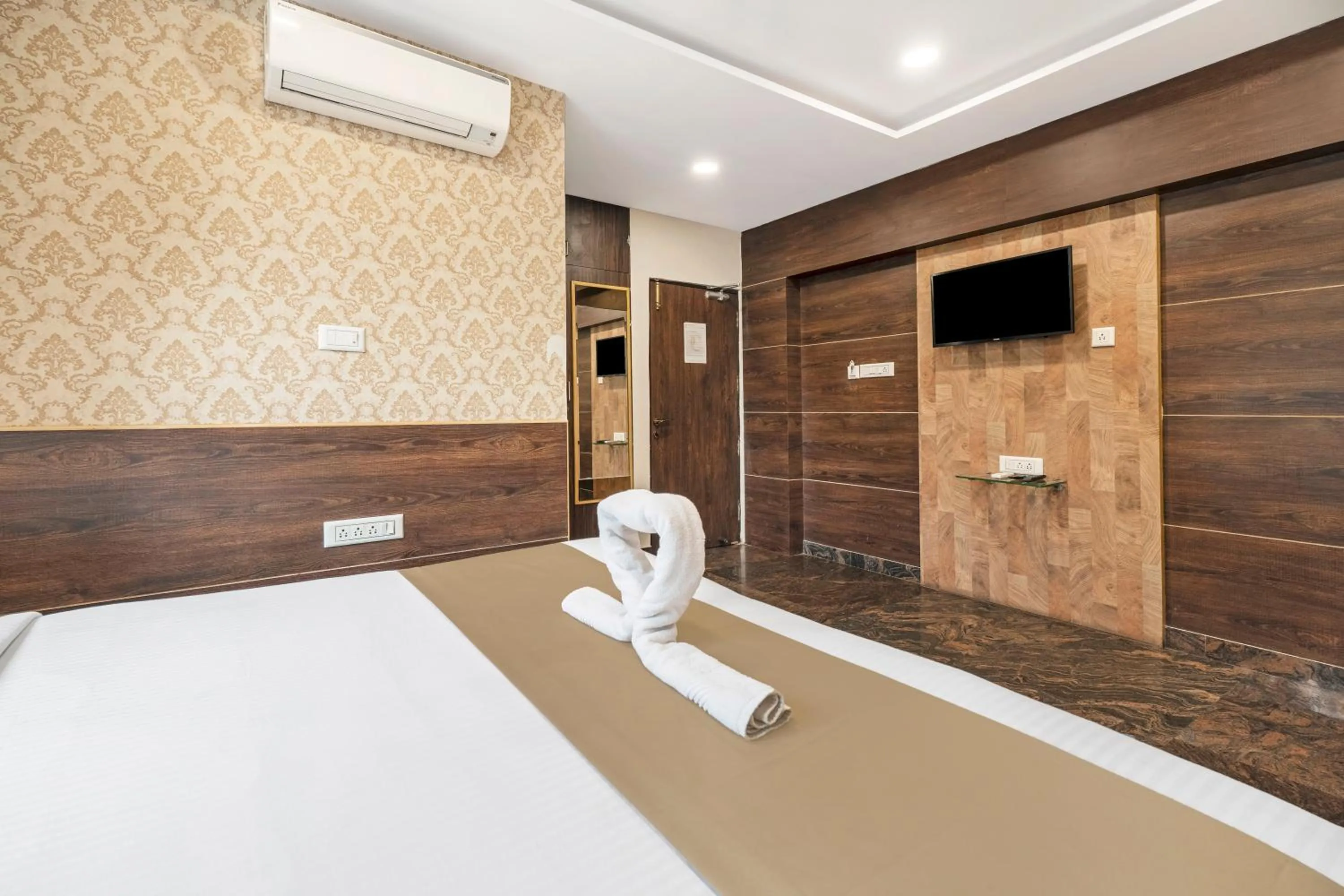 Bed in Hotel Classio Koramagala