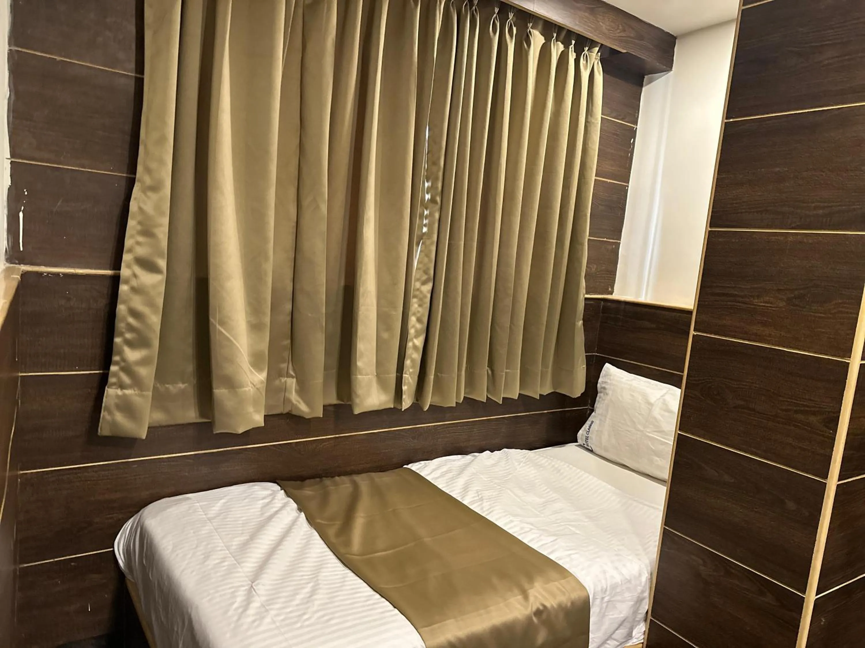 Bed in Hotel Classio Koramagala