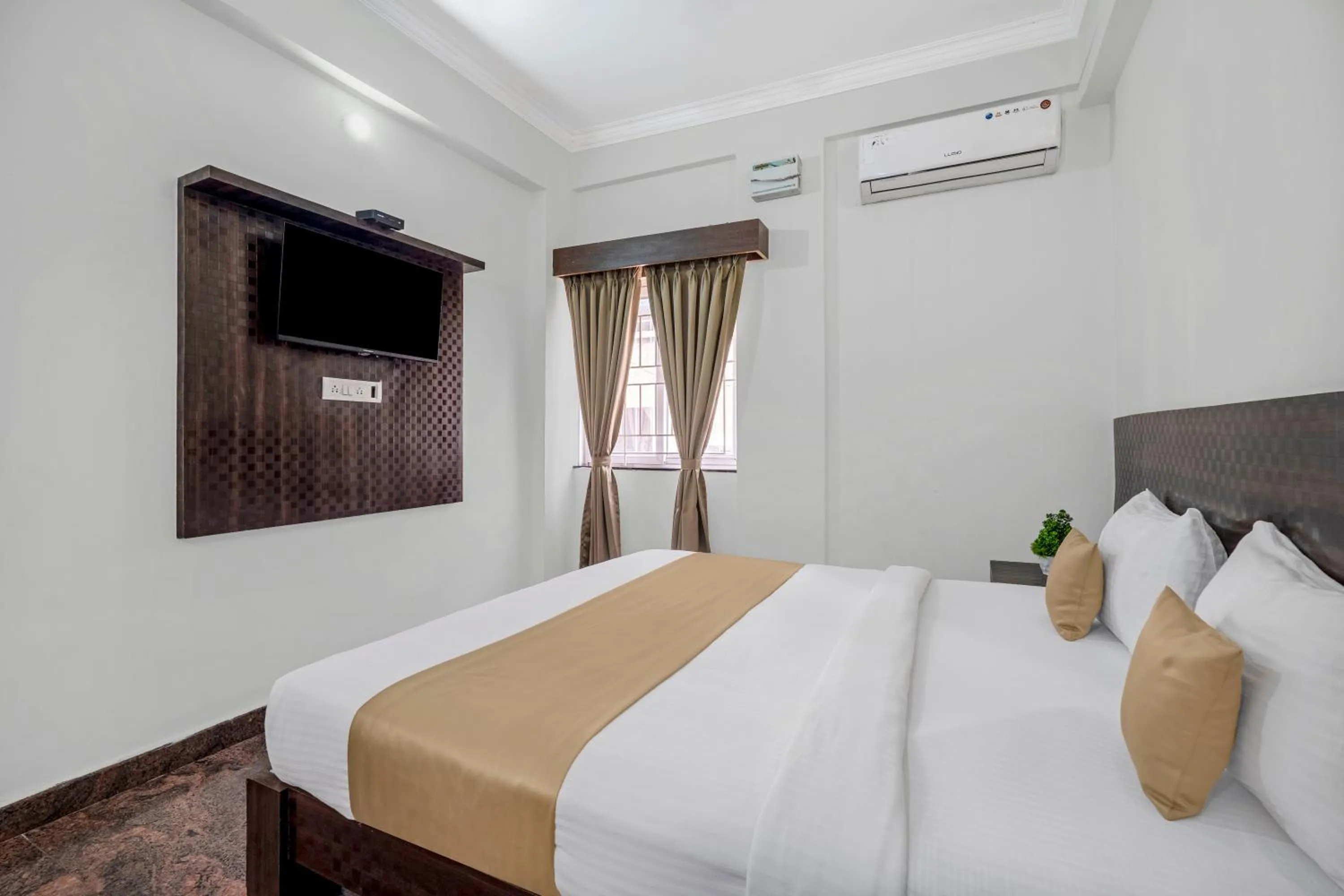 Bed in Hotel Classio Koramagala