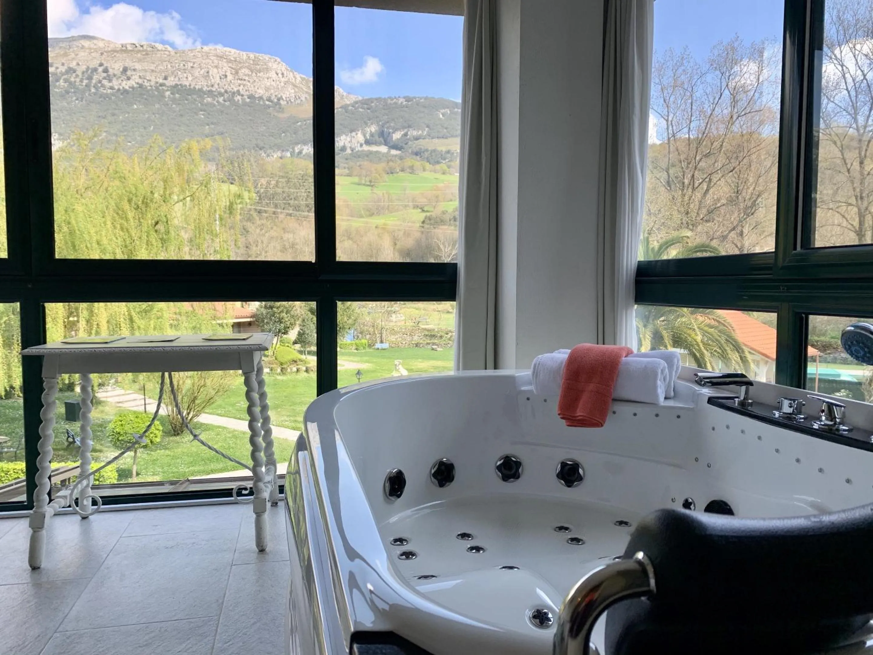 Bedroom in Akla Hotel Palacio Torre de Ruesga