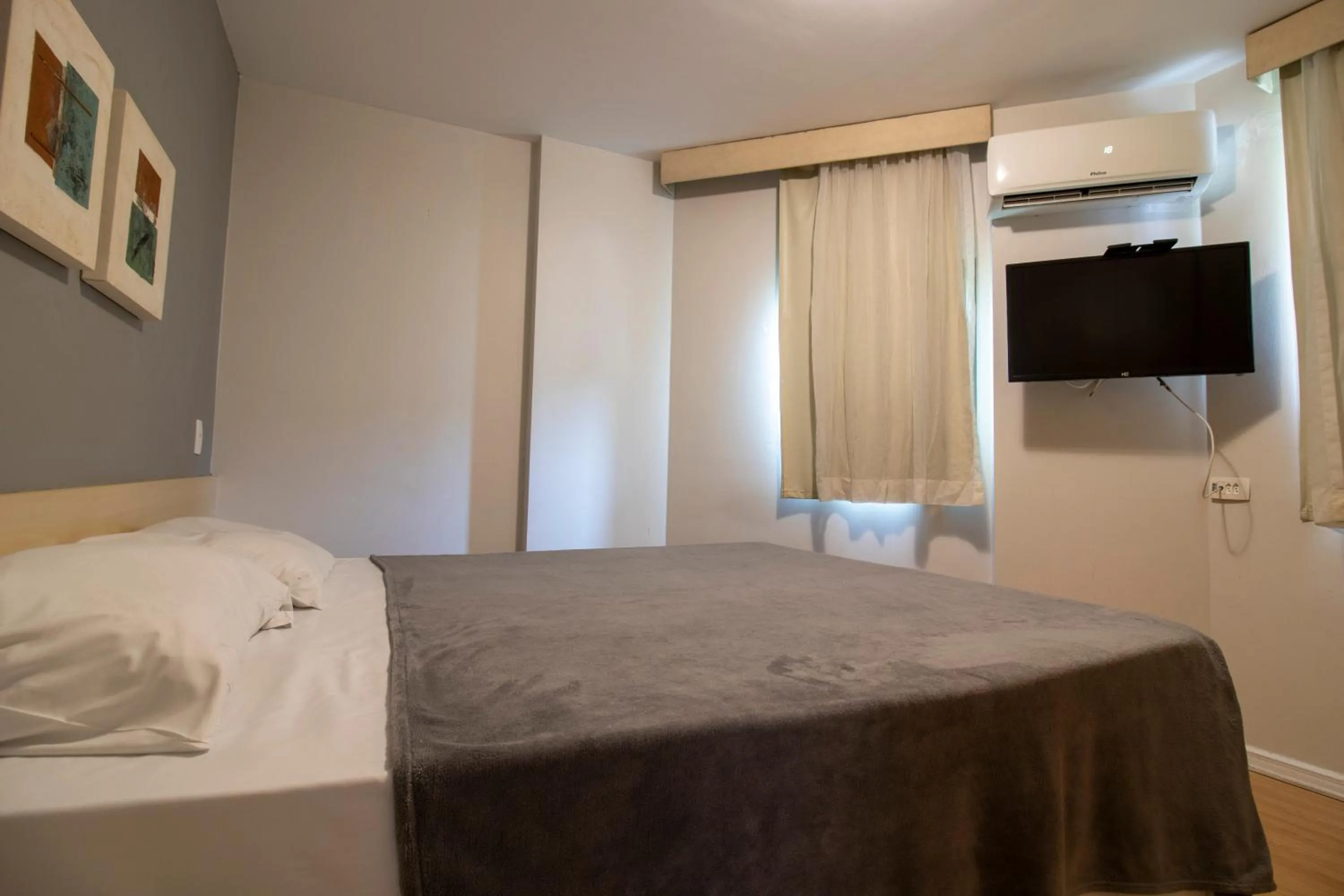 Bed in Anna Suites Arpoador