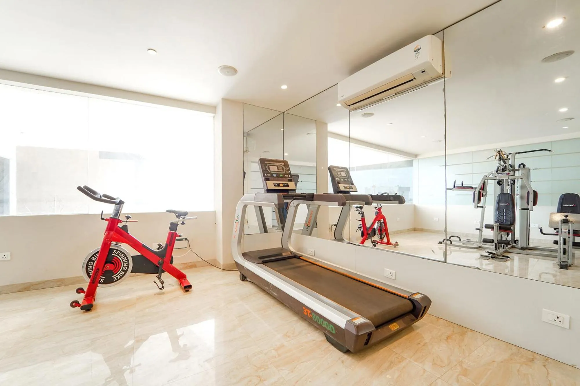 Fitness centre/facilities in Oriva Nestlay Rooms Ramnad