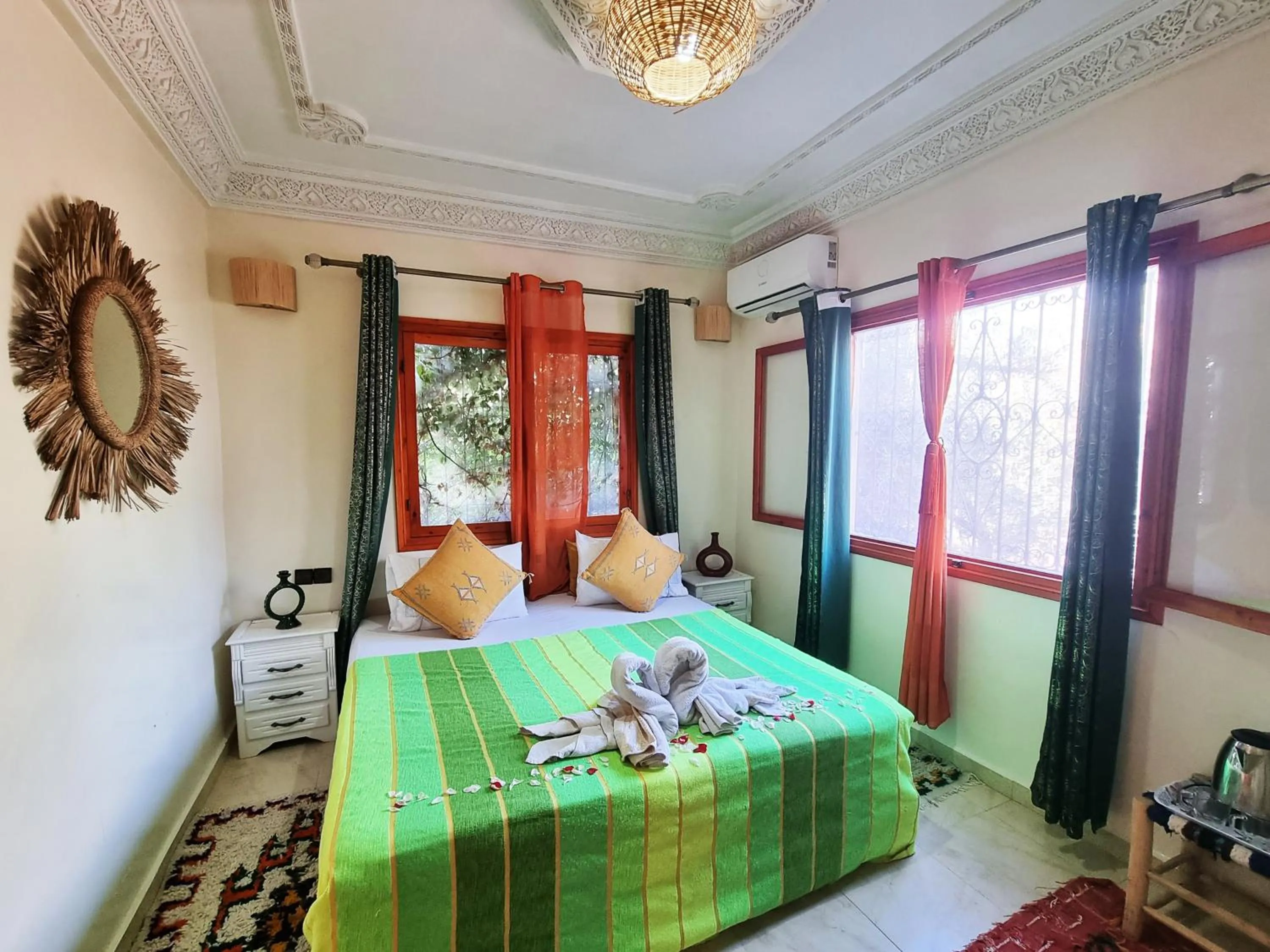 Bed in Hôtel Villa des étoiles