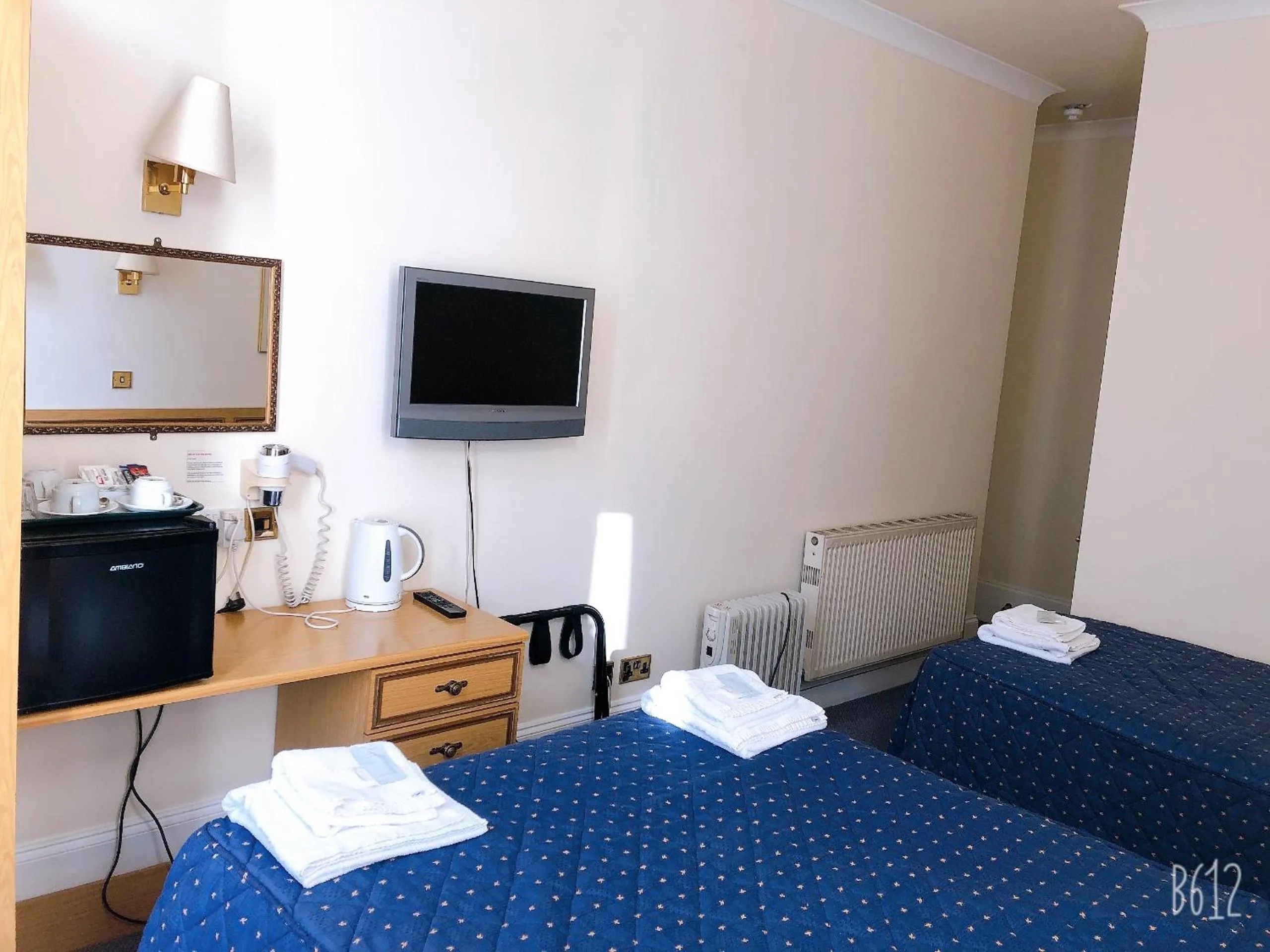 Bed in The Brompton Hotel