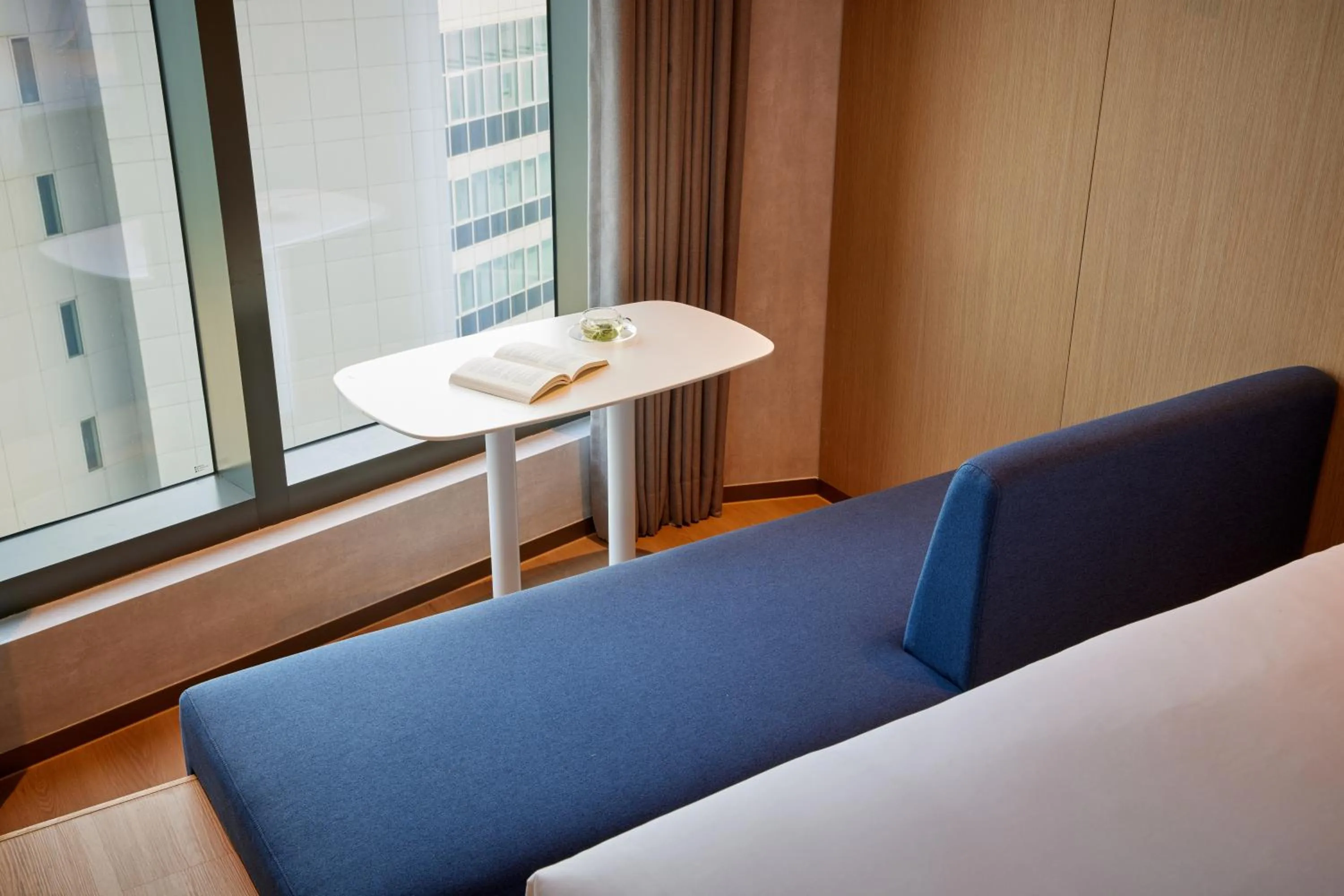 Bed in L7 HAEUNDAE by LOTTE HOTELS