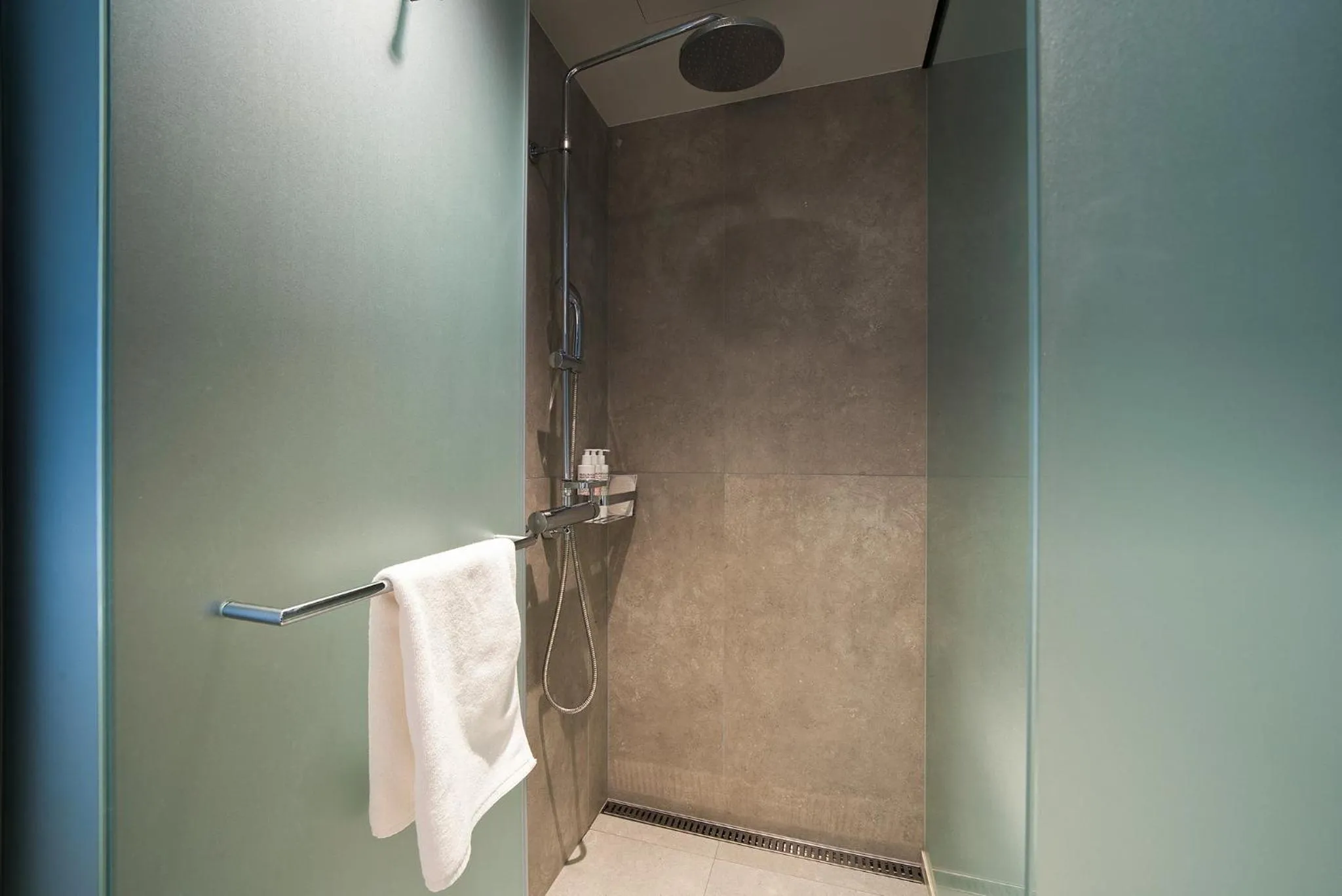 Bathroom in L7 HAEUNDAE by LOTTE HOTELS