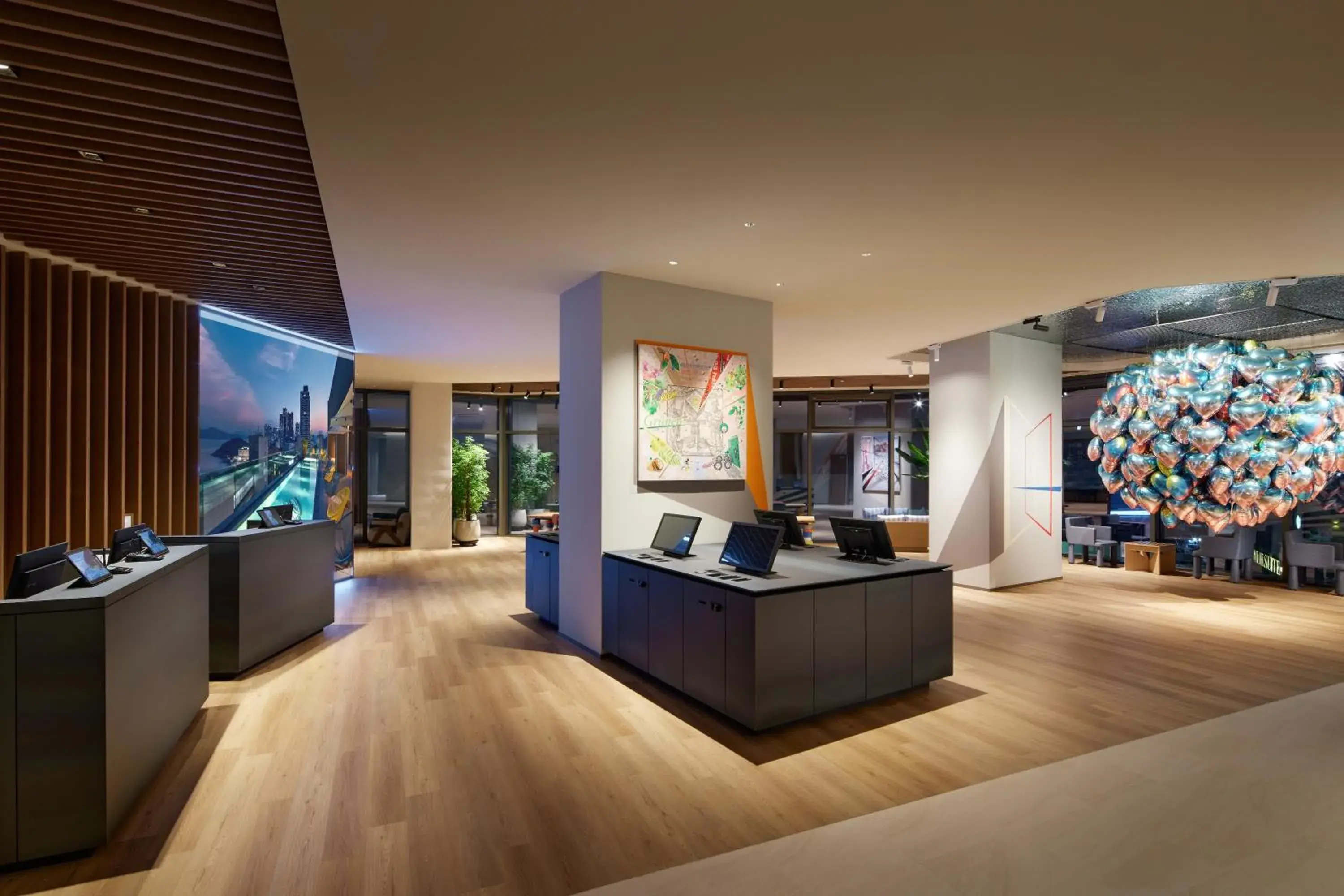 Lobby or reception in L7 HAEUNDAE by LOTTE HOTELS Lobby or reception in L7 HAEUNDAE by LOTTE HOTELS