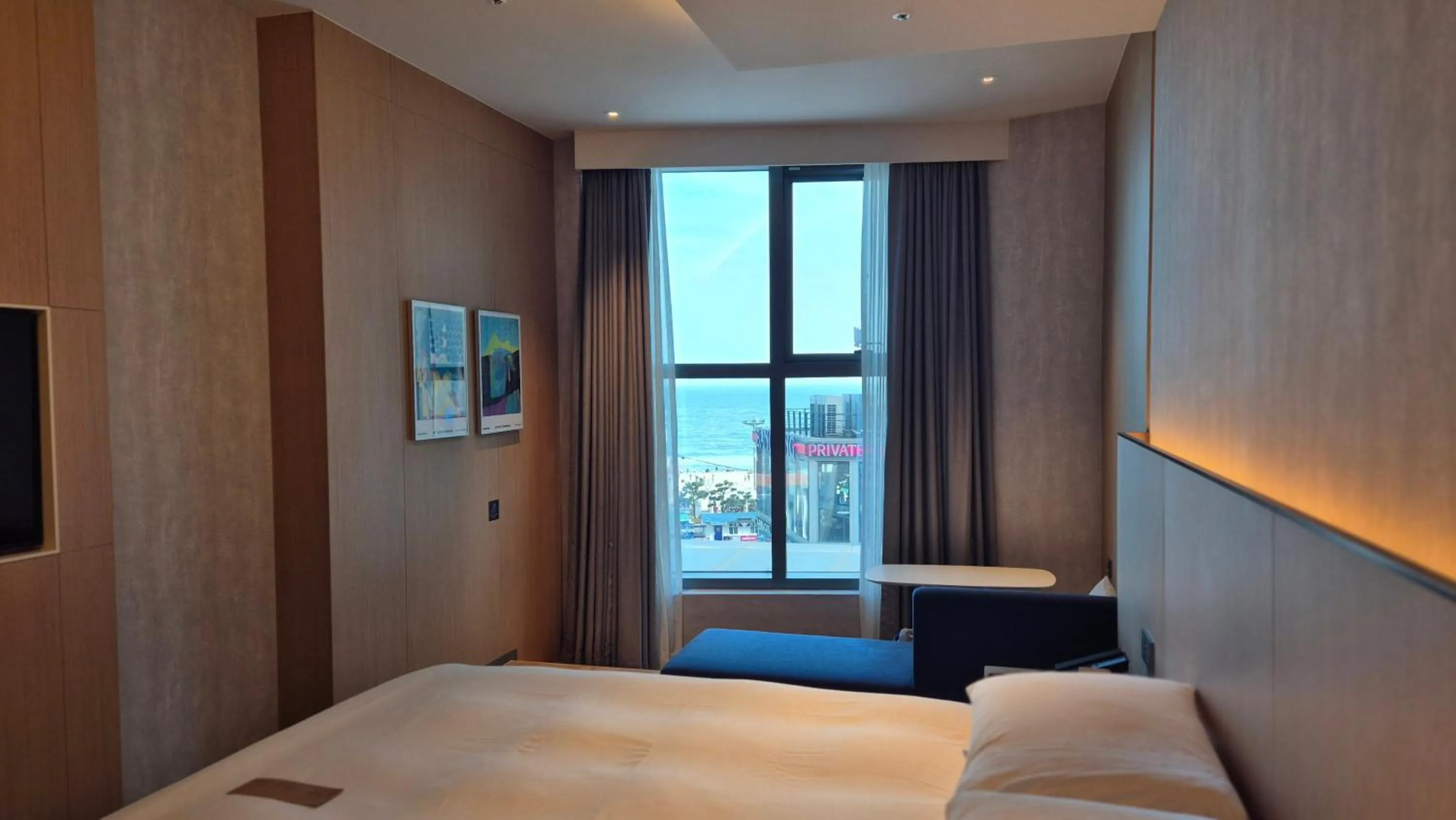 Bed in L7 HAEUNDAE by LOTTE HOTELS
